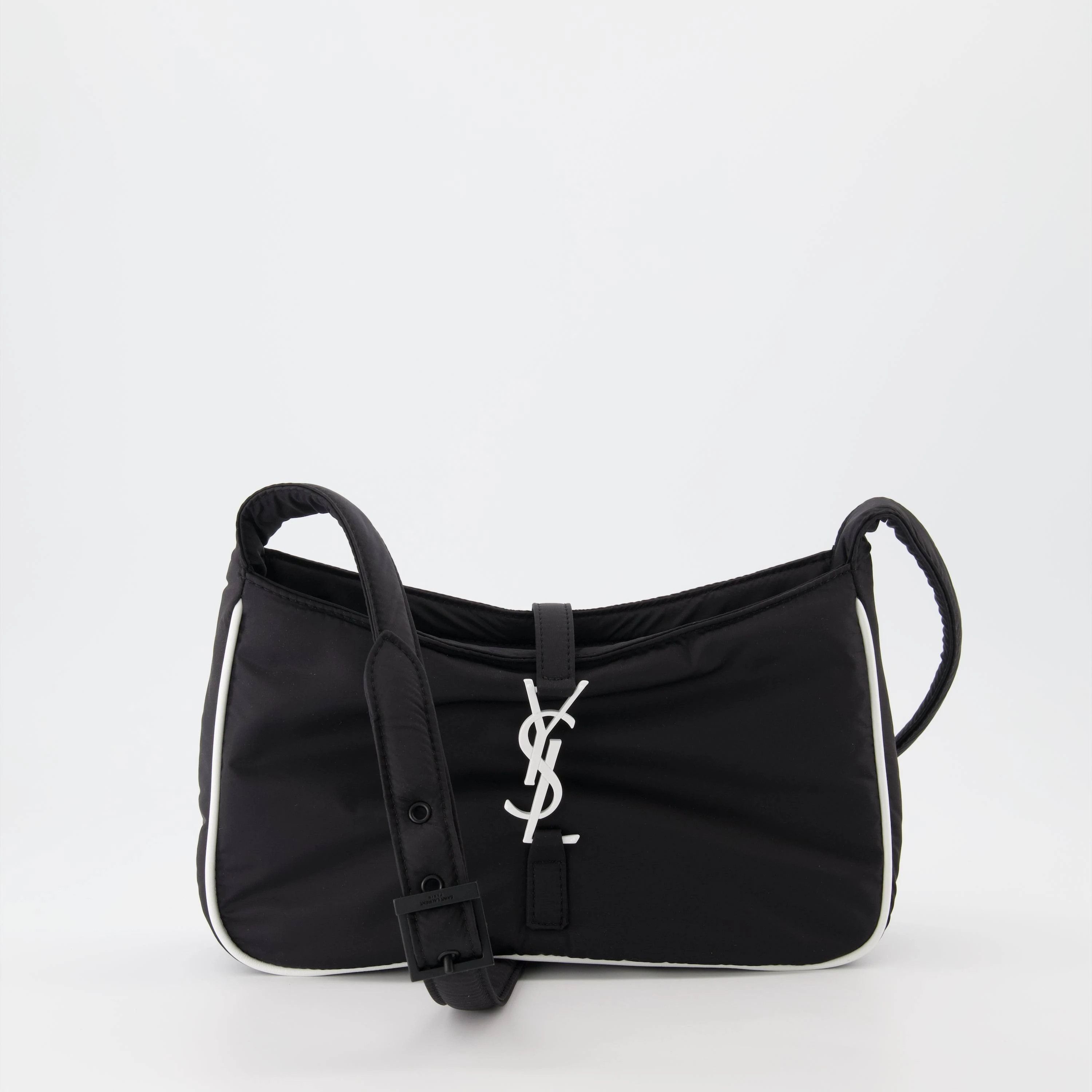 Saint Laurent Paris o1s1wg111124 Size: OS / Le 5 A 7 Crossbody Bag Black & White Size ONE SIZE - 8 Thumbnail