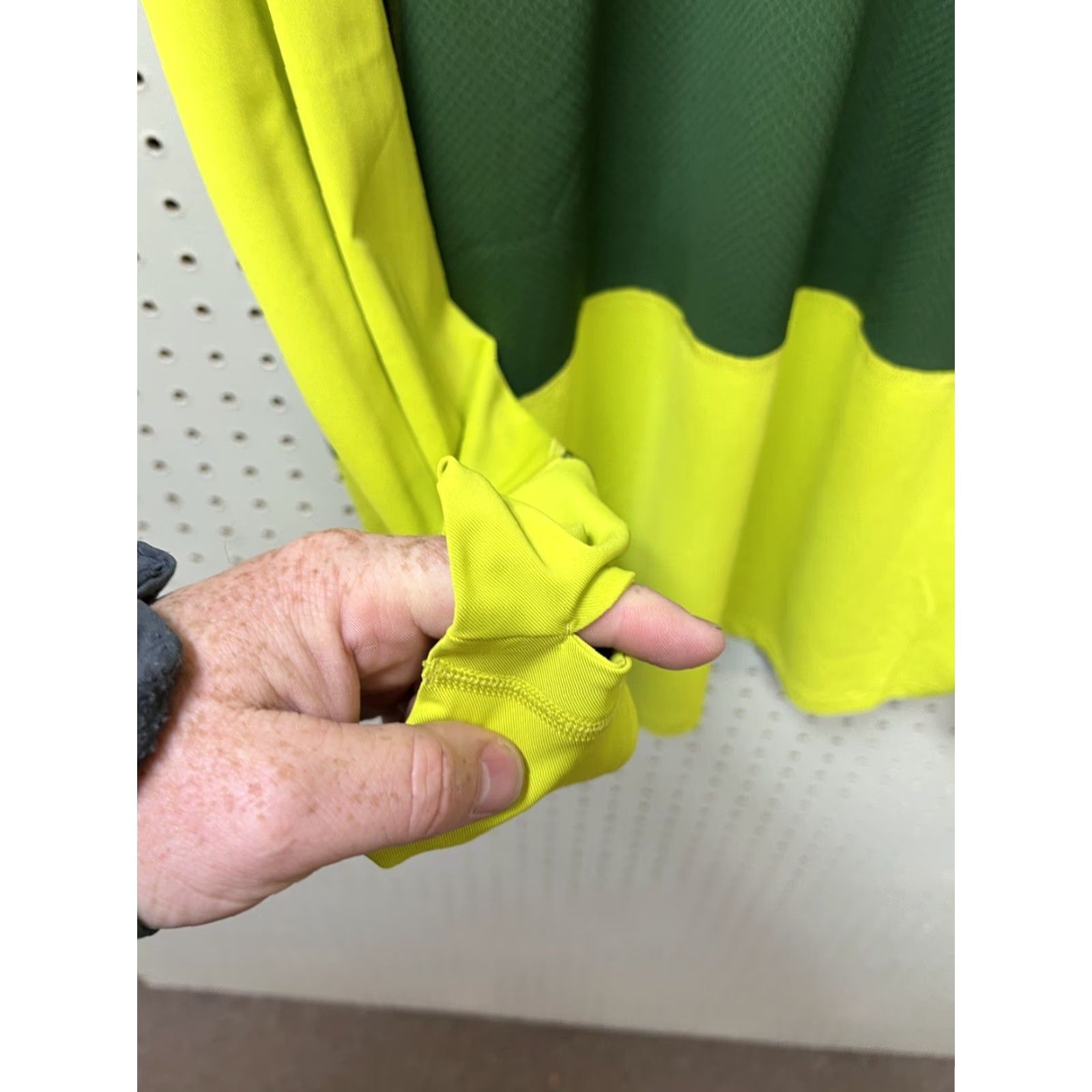 Patagonia PATAGONIA ALL-WEATHER ZIP NECK TOP Shirt Mens XL Green Mock Neck Zip Front 1/2 Zip Thumbholes Mitt Cuffs Activewear Size US XL / EU 56 / 4 - 4 Thumbnail