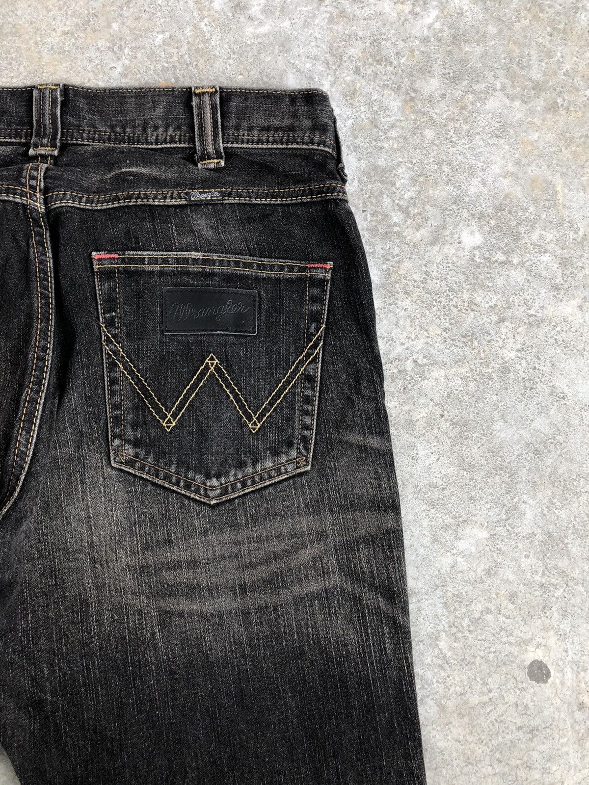 Wrangler Wrangler Flared Jeans Distressed Distressed Jeans Size US 33 - 10 Thumbnail