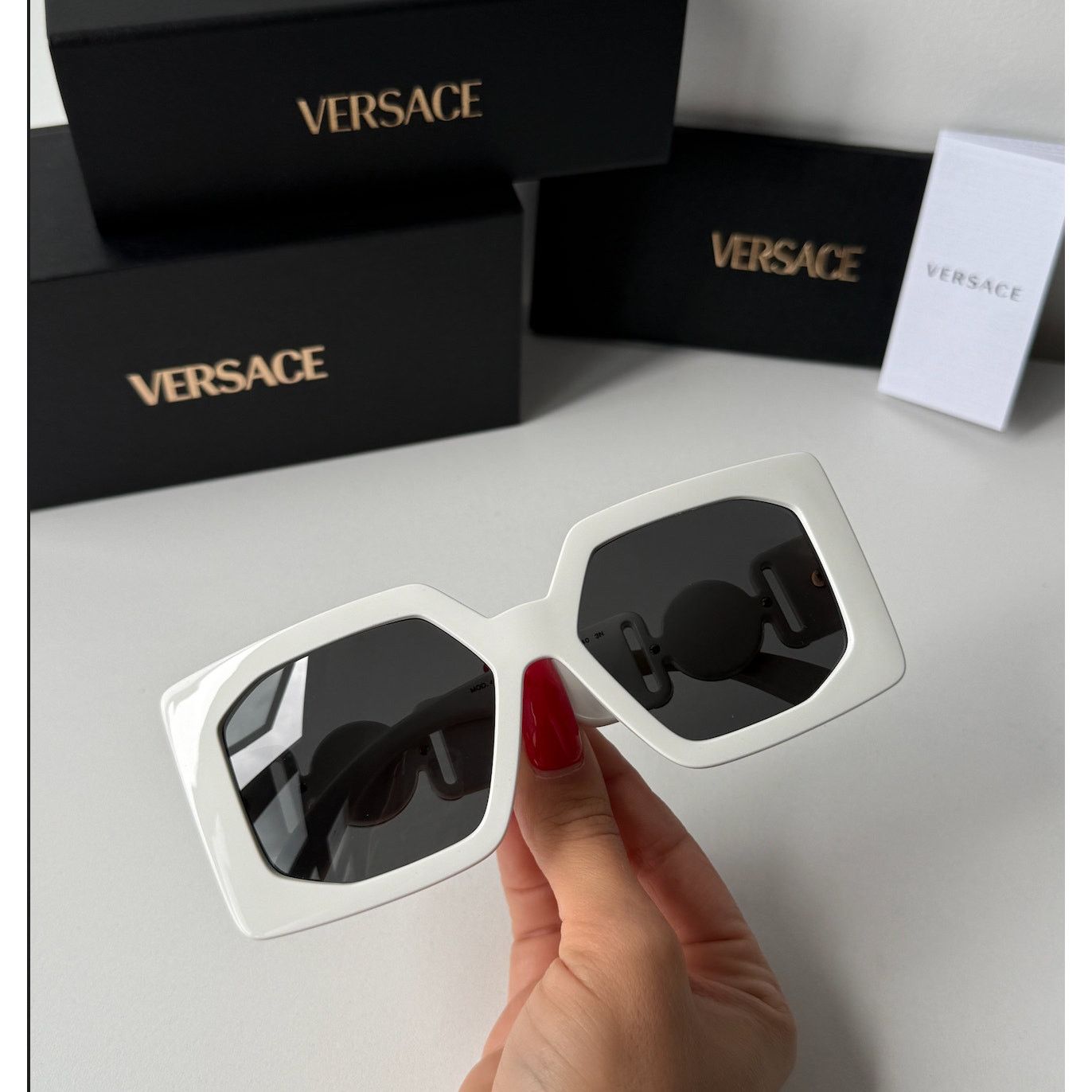 Versace NEW Versace VE4478U Oversized White Square Sunglasses Size ONE SIZE - 4 Thumbnail