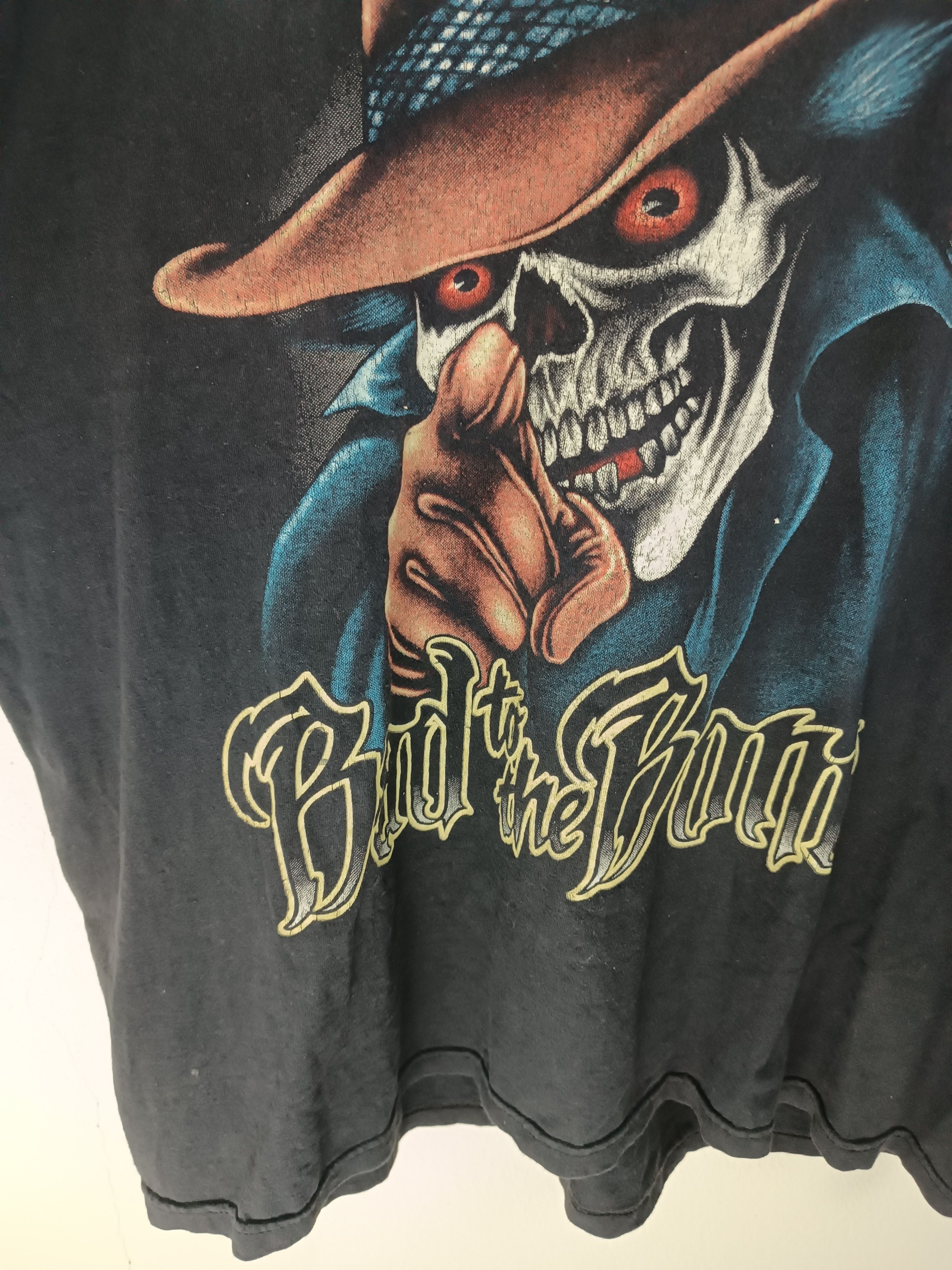 Vintage VINTAGE Y2K BAD TO THE BONE SKULL HORROR FADED ADULT TEE Size US XL / EU 56 / 4 - 6 Thumbnail