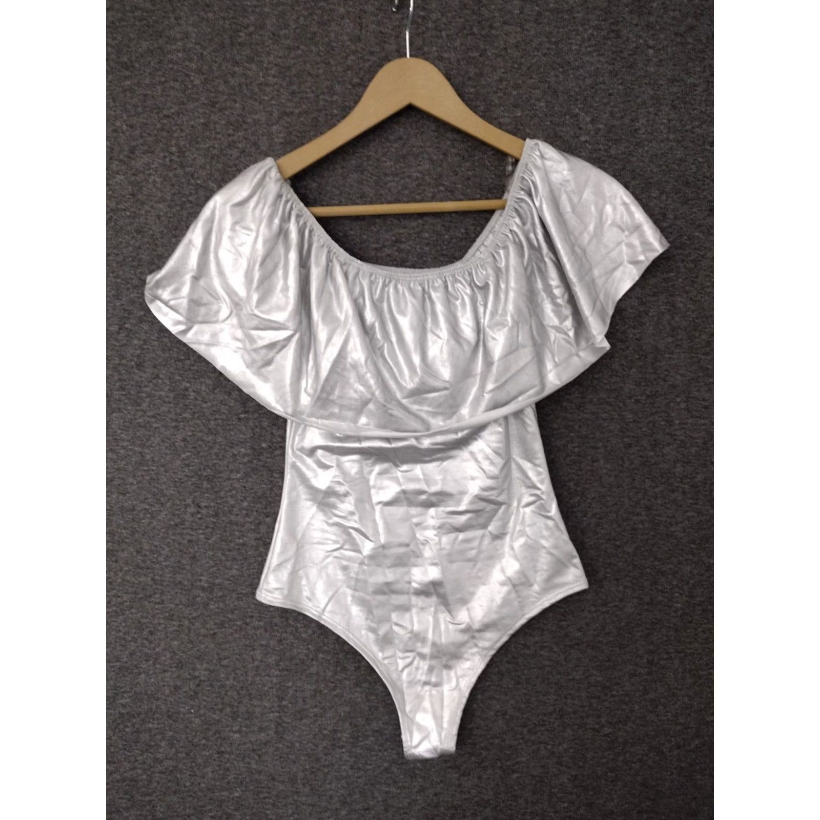 Vintage Codigo One Piece Off Shoulder Ruffles Cheeky Silver S Bathing Suit Nike Style Womens? Size S / US 4 / IT 40 - 2 Thumbnail
