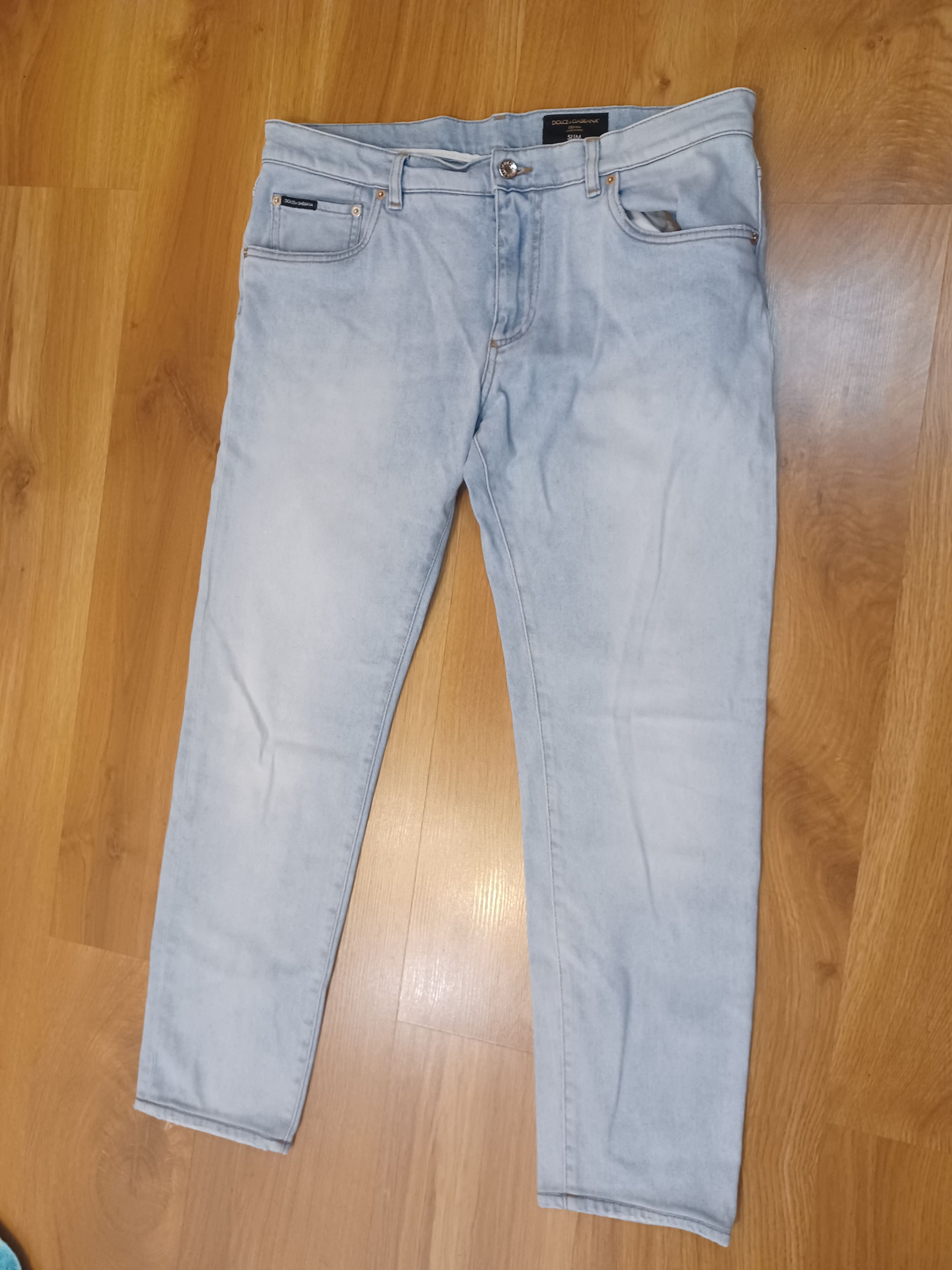 image of Dolce Gabbana x Italian Designers Dolce & Gabbana Light Blue 52 It Denim Jeans, Men's (Size 36)