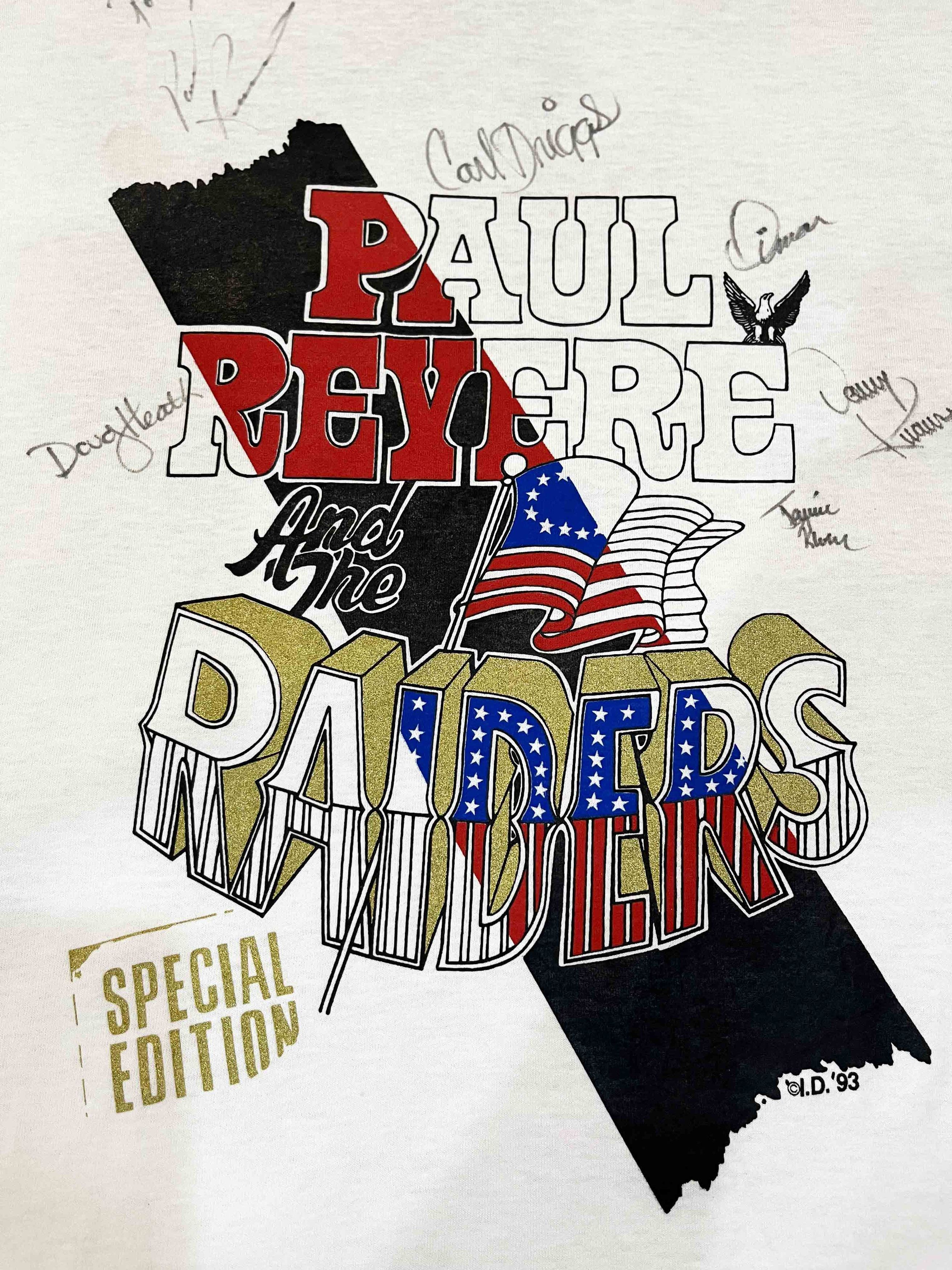 Vintage Vintage 1993 Paul Revere & The Raiders Band T-Shirt Size US L / EU 52-54 / 3 - 2 Thumbnail