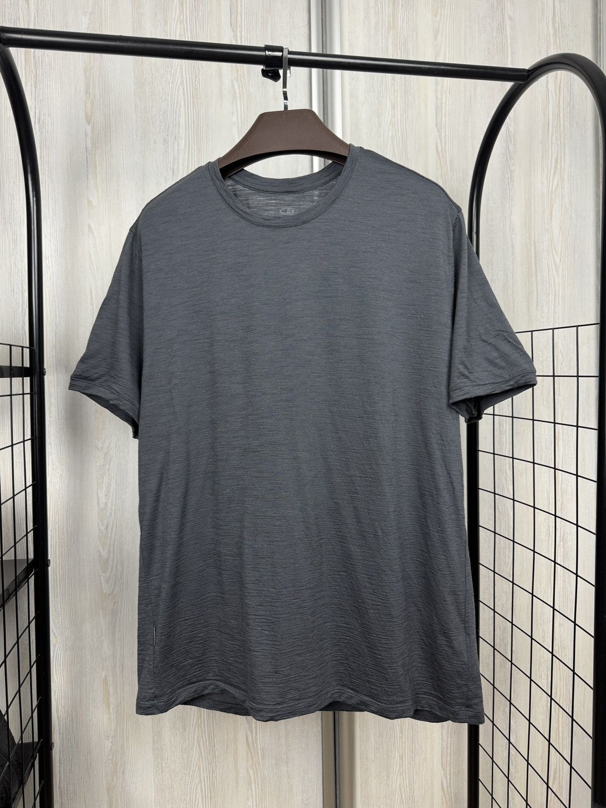 Icebreaker Icebreaker Merino wool graphite grey tee shirt sz XXL Size US XXL / EU 58 / 5 - 1 Thumbnail