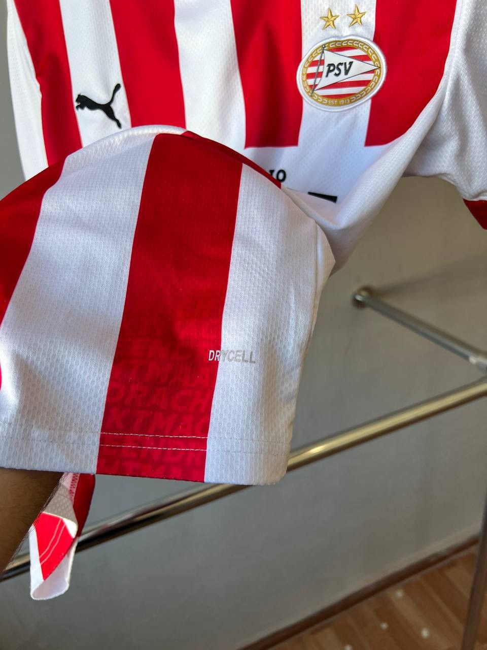 Puma 2022/23 PSV EINDHOVEN HOME SOCCER JERSEY FOOTBALL SHIRT SZ L Size US L / EU 52-54 / 3 - 9 Thumbnail