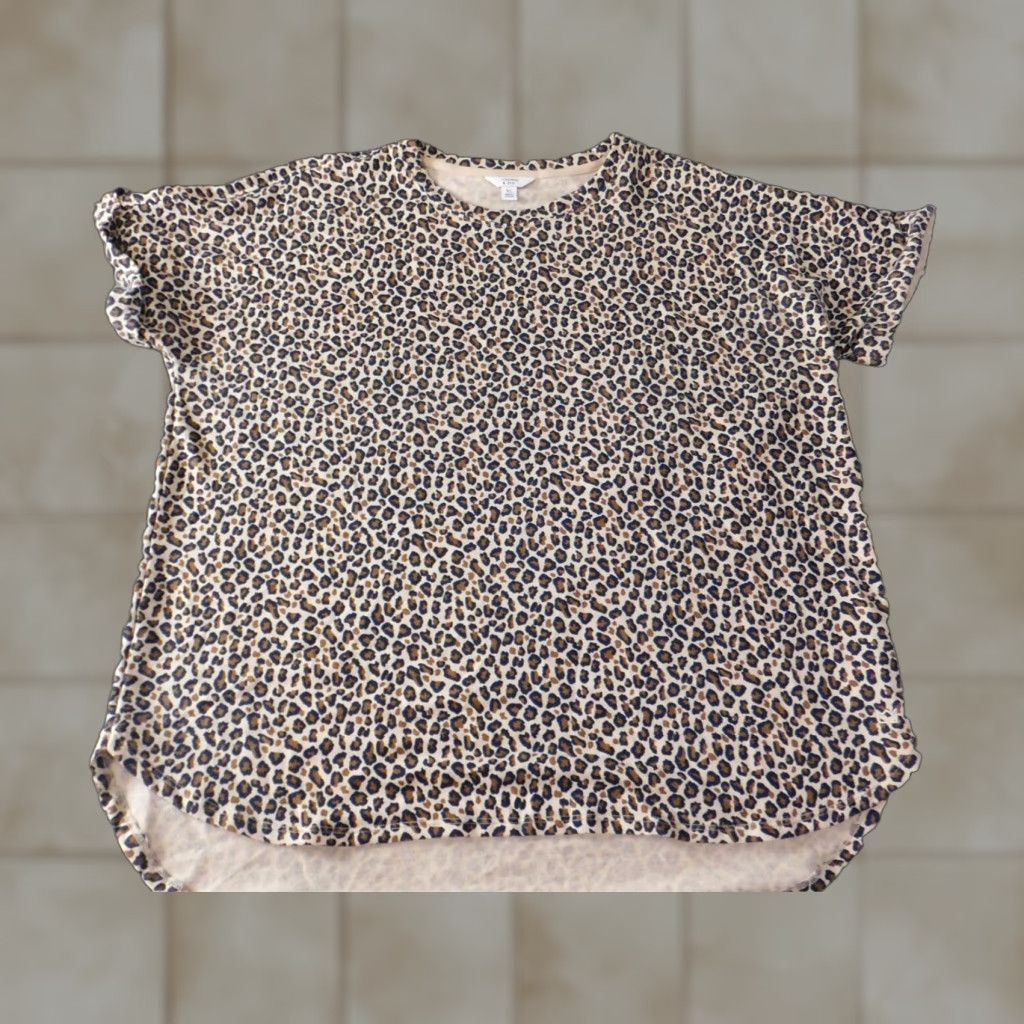 Vintage Crown & Ivy Blouse XL Brown Animal Print Crew Neck Short Sleeve Pullover Kin Knit Polyester Rayon Button Women's Live/Regular Fit Size XL / US 12-14 / IT 48-50 - 1 Thumbnail