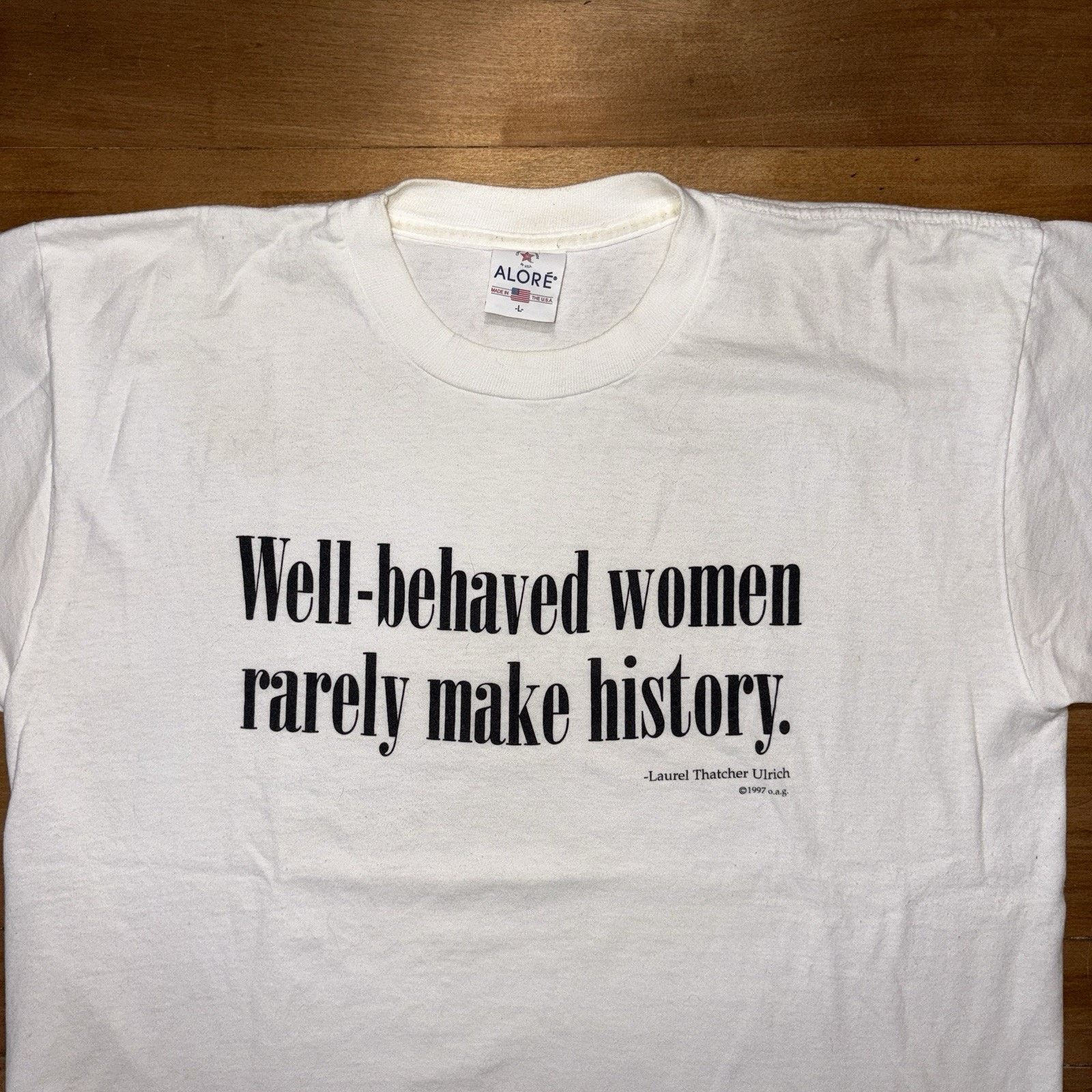 Vintage Vintage Laurel Thatcher Ulrich 97’ Well-behaved women Size US L / EU 52-54 / 3 - 2 Thumbnail