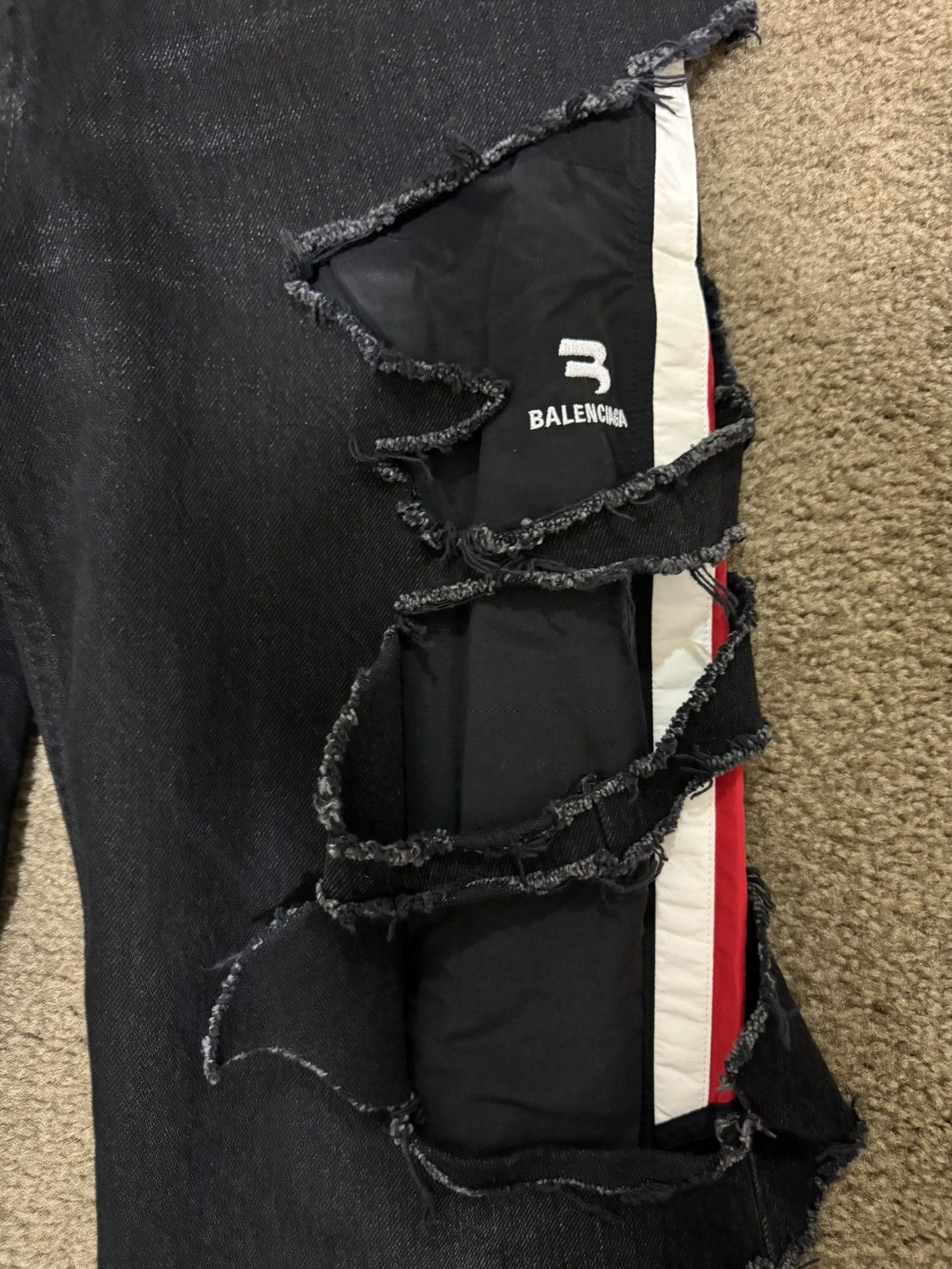 Balenciaga Balenciaga Slashed Distressed Denim Jeans Size US 32 / EU 48 - 5 Thumbnail