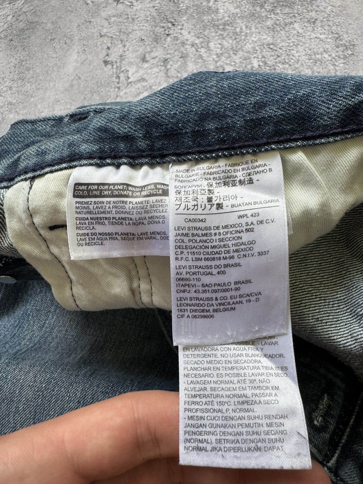 Levi's × Vintage Vintage Levi’s 501 Faded Blue Jeans 34x32 Size US 34 / EU 50 - 19 Thumbnail
