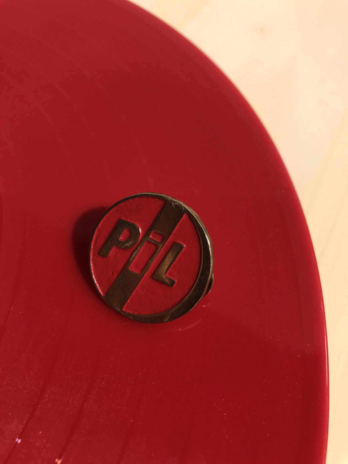 Band Tees × Designer PIL Public Image Limited Red and brass Limited Pin Enamel Size ONE SIZE - 13 Thumbnail