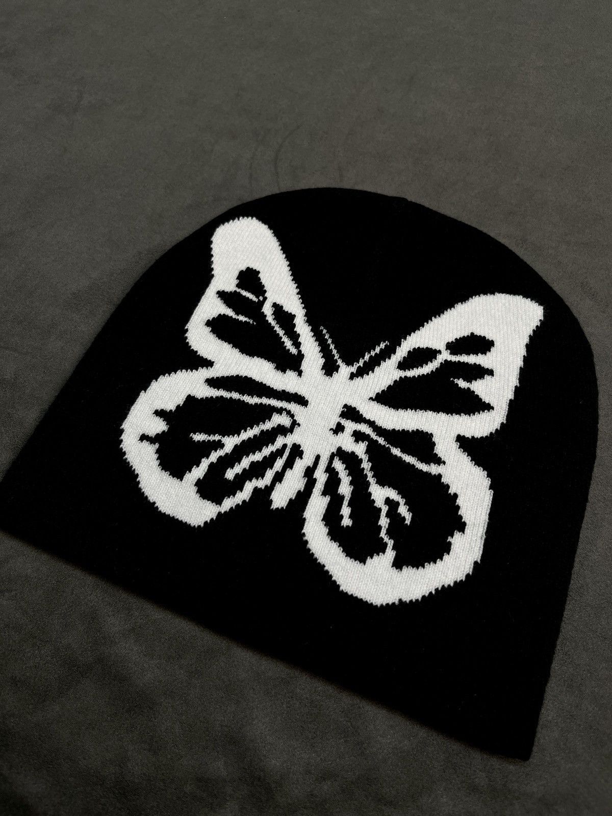 Japanese Brand Y2k Vintage Vtg Butterfly Jacquard No Cuff Black Beanie Hats Size ONE SIZE - 2 Thumbnail
