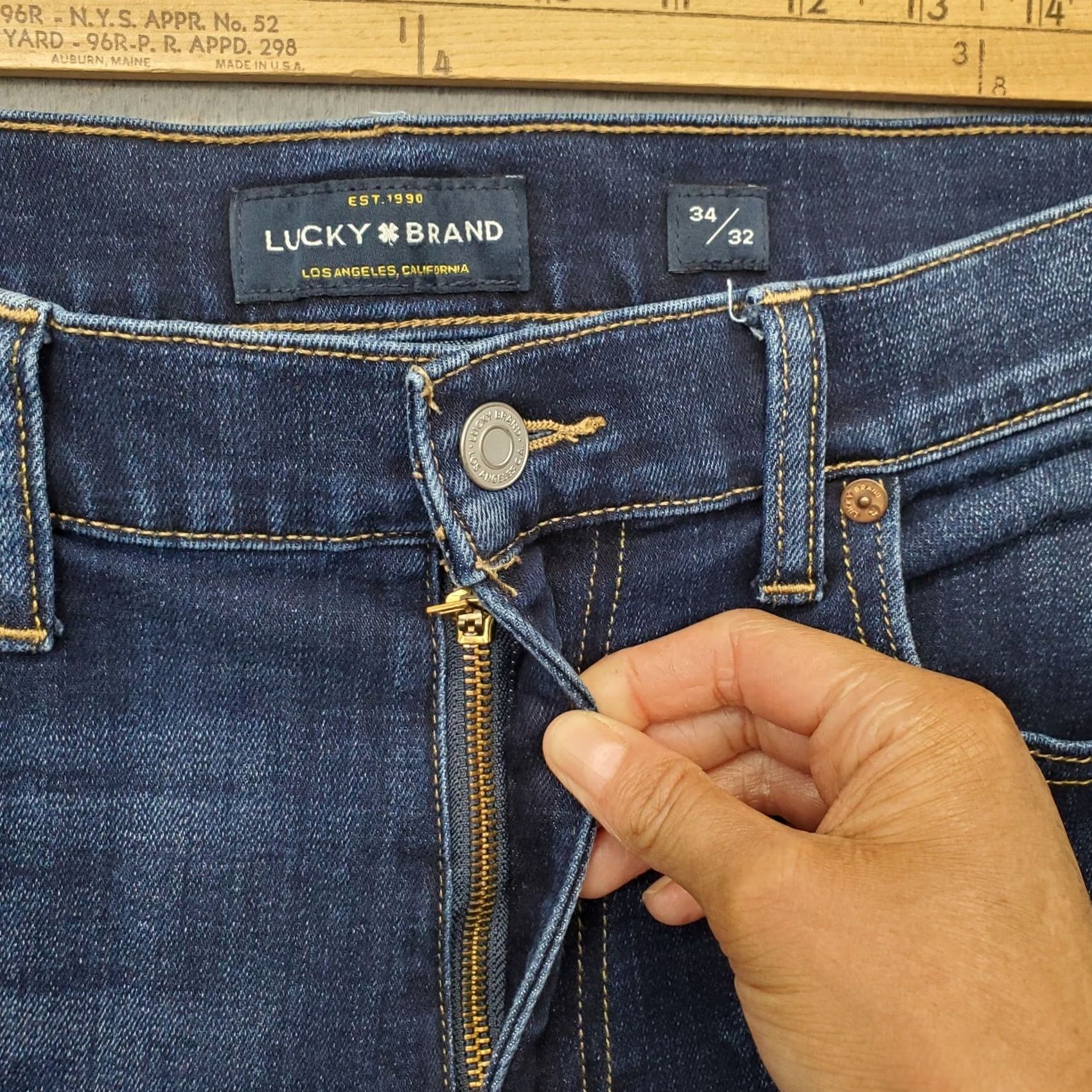 Lucky Brand Lucky Brand 410 Athletic Slim Jeans Women 34x32 Blue Denim Slightly Tapered Leg Jeans Size 24" / US 00 / IT 34 - 6 Thumbnail