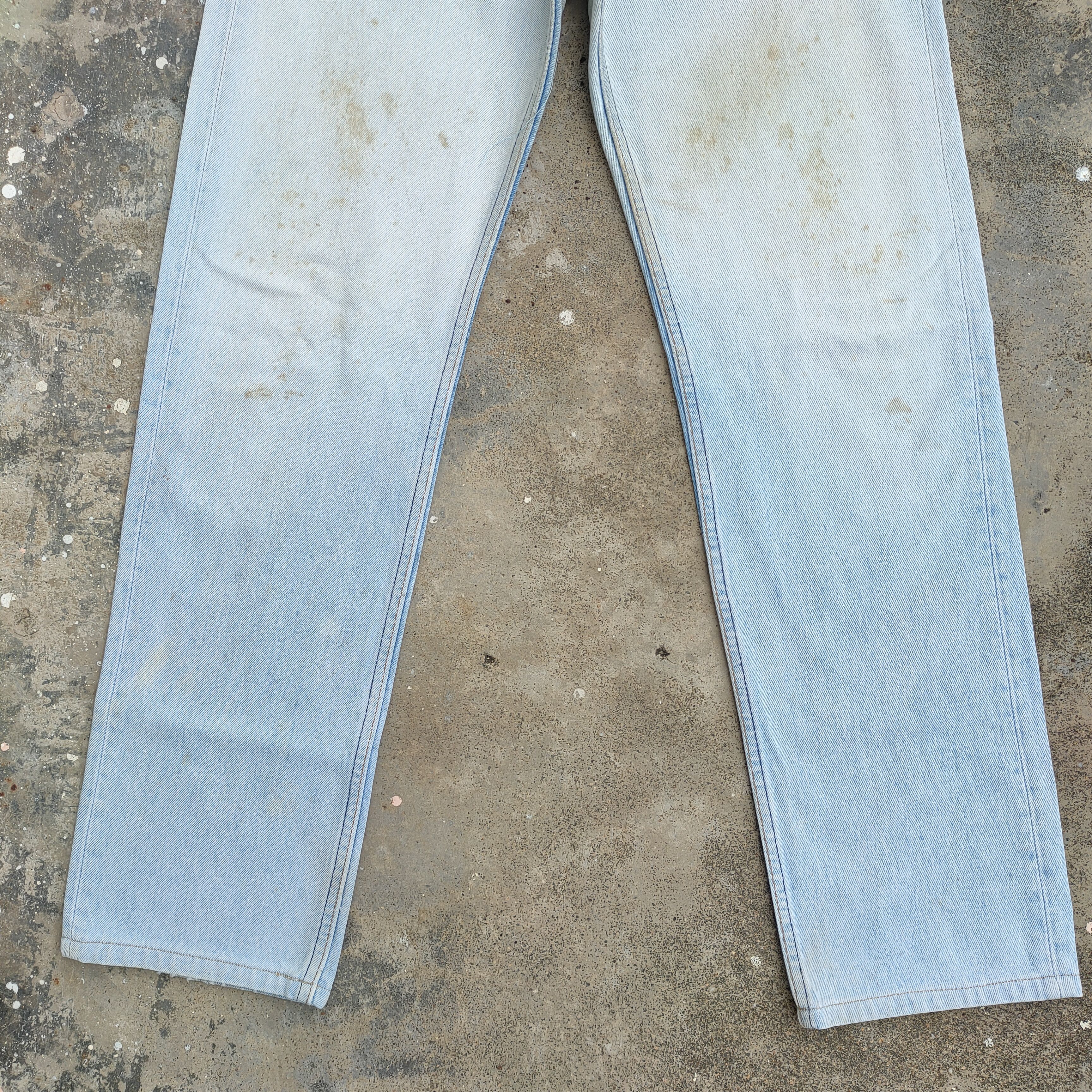 Levi's Vintage Clothing VINTAGE LEVI'S 501 USA LIGHT WASH RUSTY FADED JEAN DENIM Size US 32 / EU 48 - 4 Thumbnail
