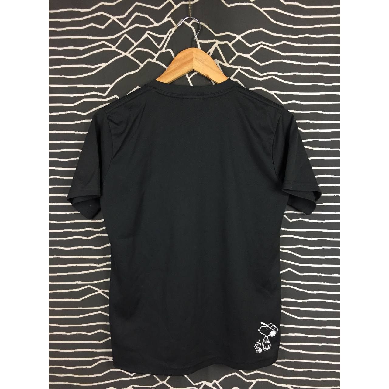 Cartoon Network × Peanuts Peanuts Worldwide 1950 Snoopy Play Ball Activewear Tee Size US M / EU 48-50 / 2 - 6 Thumbnail