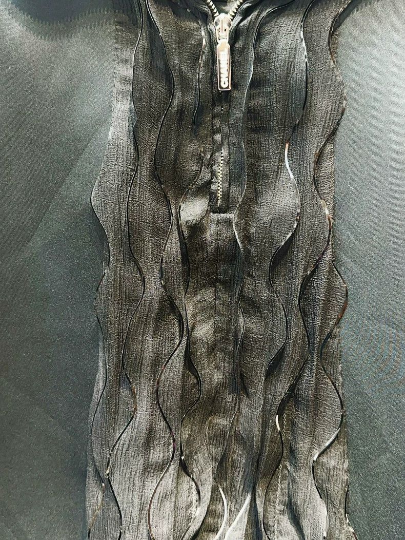 Chanel Chanel 25C early spring show black silk ripple sleeveless Size 25" / US 0 / IT 36 - 4 Thumbnail