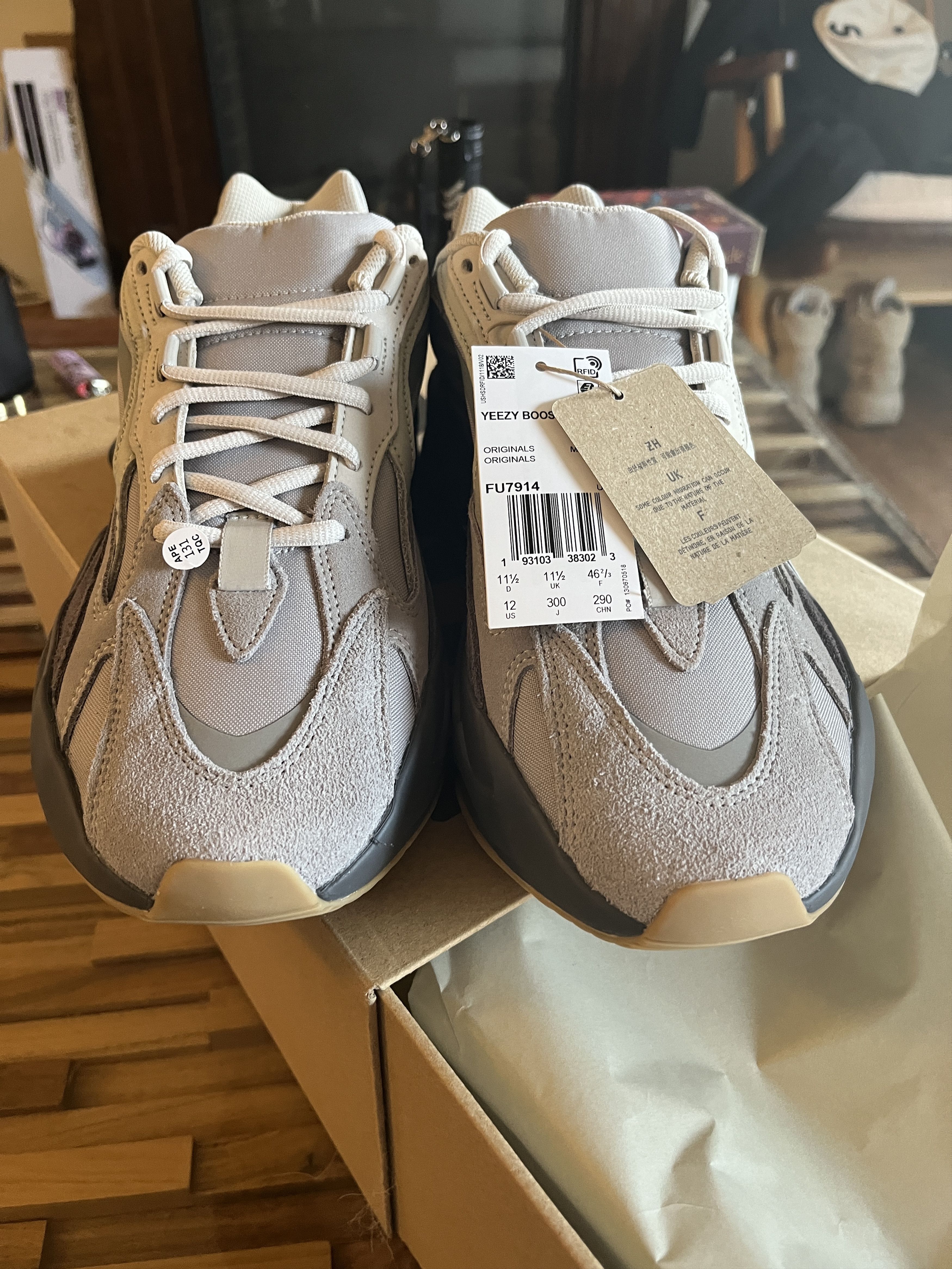 Adidas × Kanye West Yeezy Boost 700 V2 (Deadstock) Size US 12 / EU 45 - 2 Thumbnail