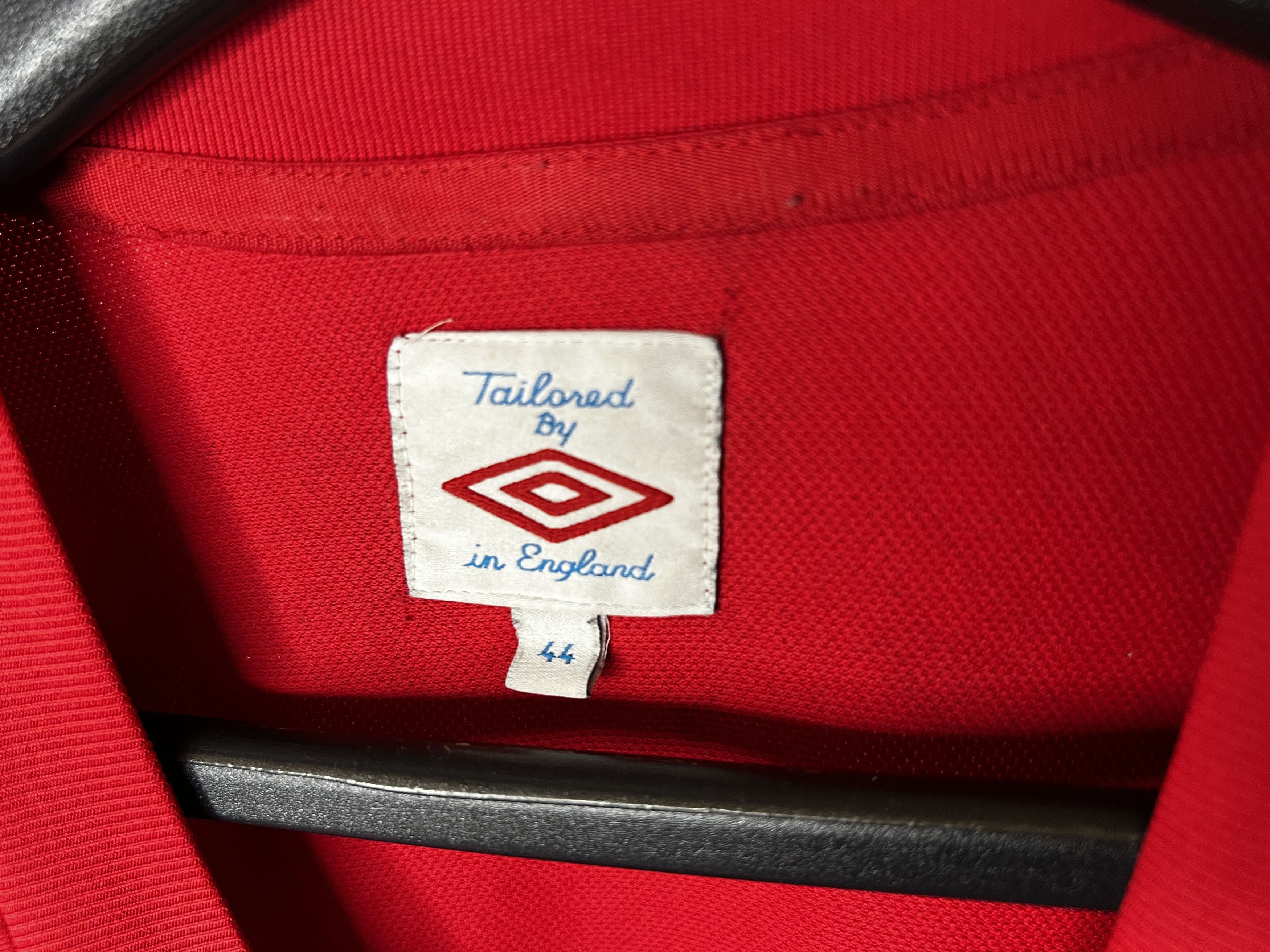 Umbro ENGLAND TEAM 2010 2012 AWAY FOOTBALL SHIRT SOCCER JERSEY Size US XL / EU 56 / 4 - 4 Thumbnail