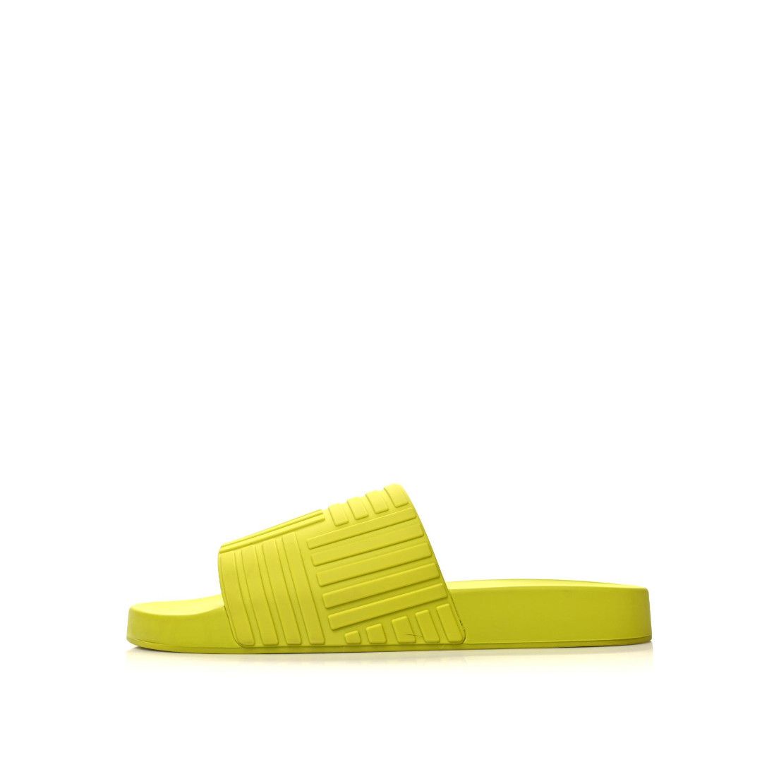 o1mle0325 Rubber Carpet Slides in Kiwi