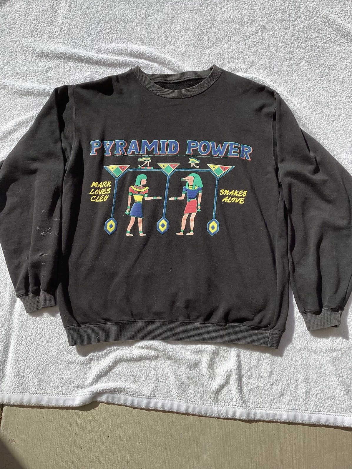 Other × Vintage Vtg 90s Egypt pyramid power Mark loves Cleo black sweatshirt Size US XL / EU 56 / 4 - 1 Thumbnail