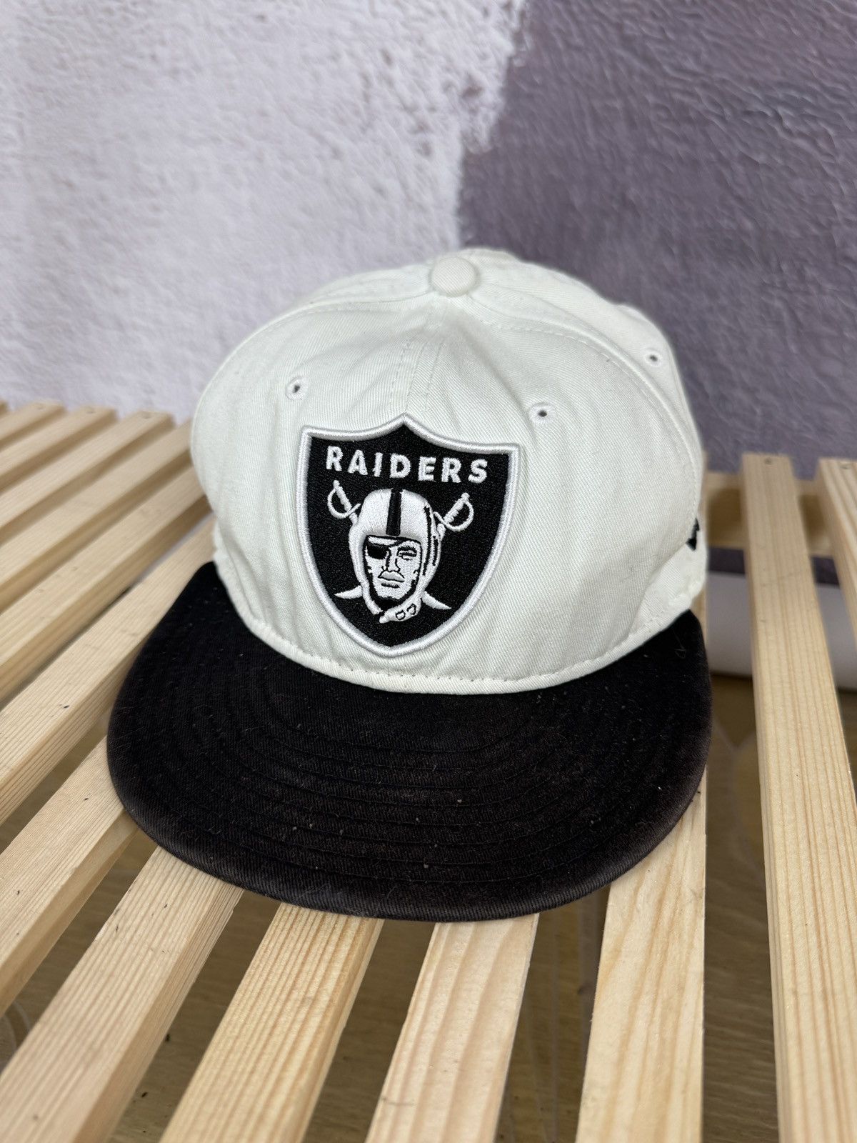 New Era New Era Raiders vintage black white NFL cap size S-M Size ONE SIZE - 3 Thumbnail