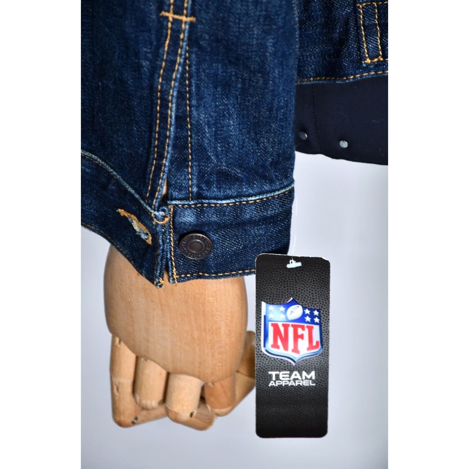 Levi's LEVI'S NFL Cincinnati Bengals Denim Trucker Jacket Mens M Shirt Jacket Size US M / EU 48-50 / 2 - 6 Thumbnail