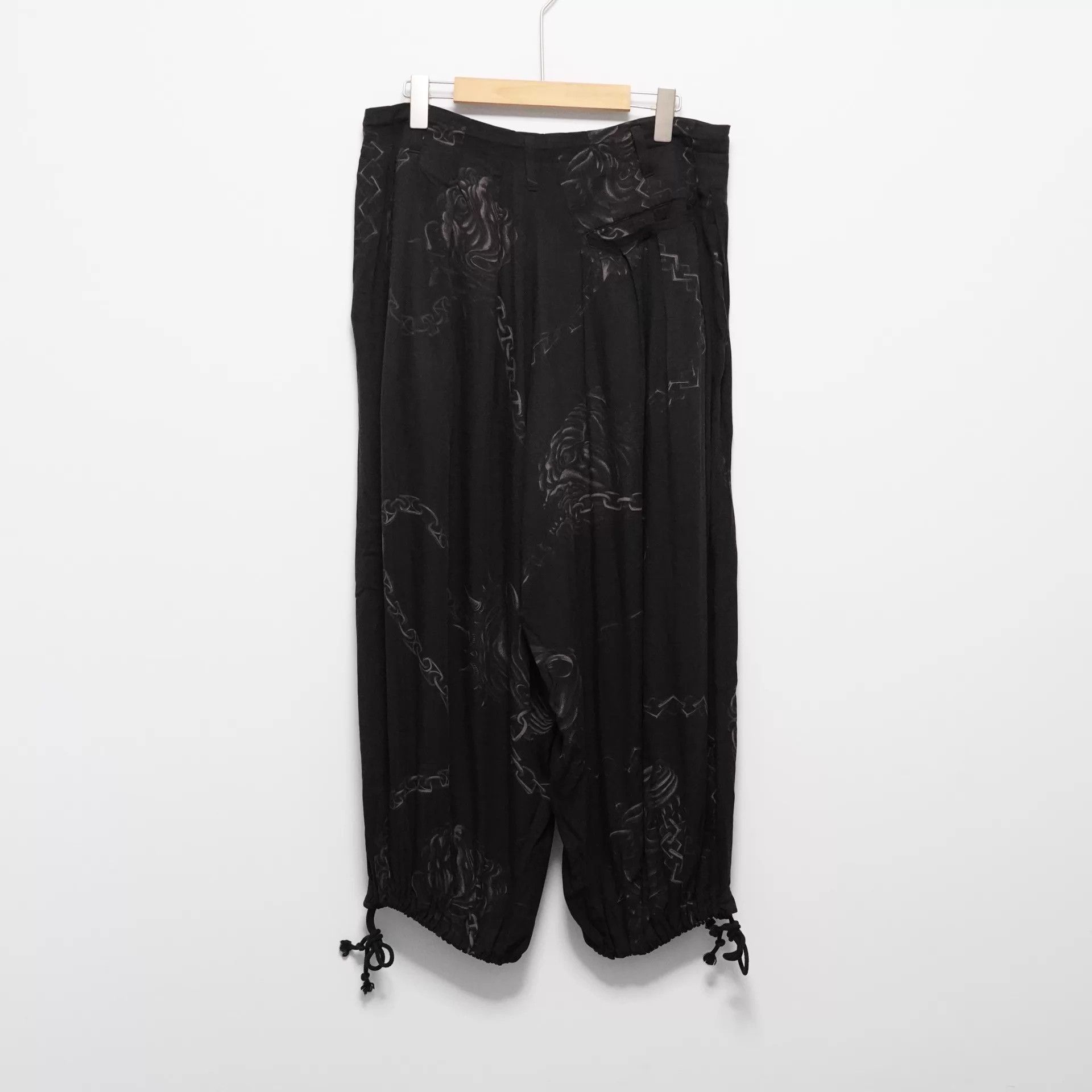 Yohji Yamamoto Yohji Yamamoto 19AW 24-Pleat Silk Drawstring Pants Size 2 Size US 32 / EU 48 - 2 Thumbnail