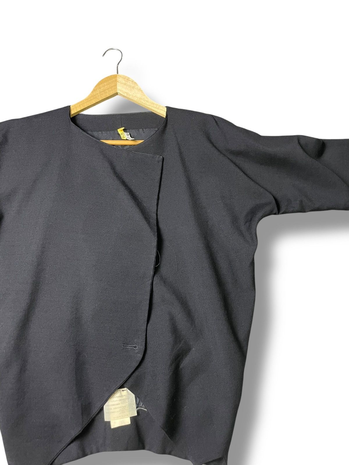 Comme des Garcons Comme Des Garcons Asymmetric Croptop (47) Size US M / EU 48-50 / 2 - 5 Thumbnail