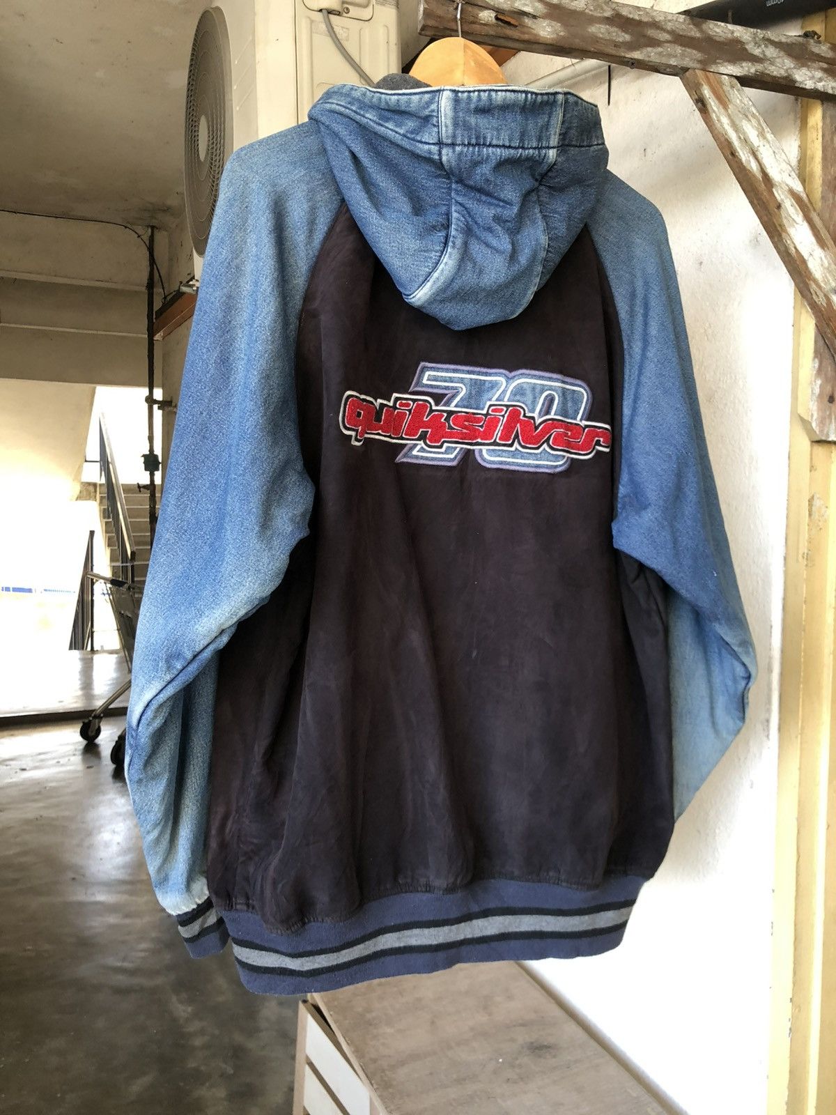Quiksilver Vintage 90s Quiksilver 70 Denim Distressed Hoodie Jacket Size US XXL / EU 58 / 5 - 4 Thumbnail