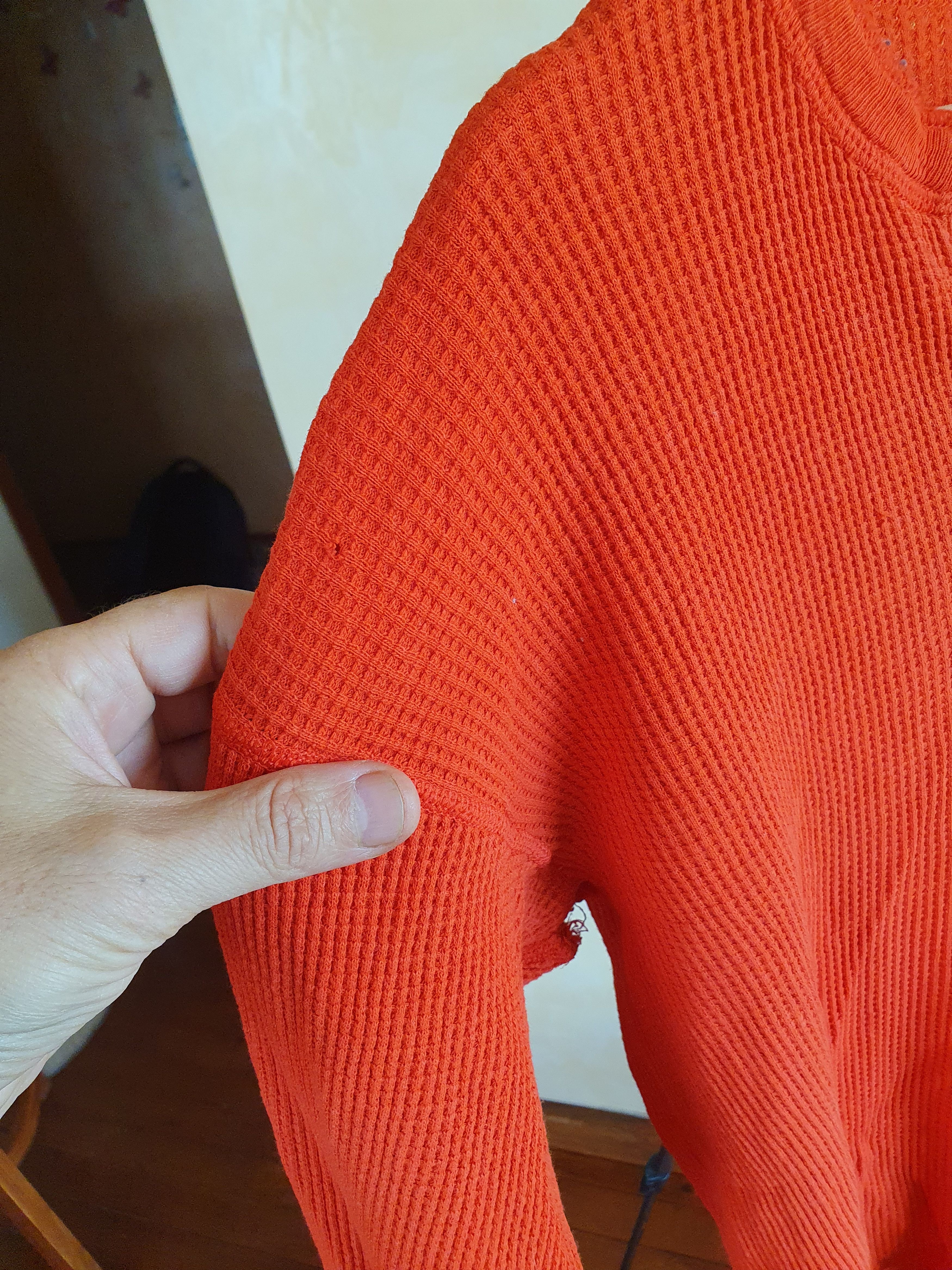 Gap Gap Vtg Made in USA Waffle-Knit Long Sleeve t-shirt TRASHED Size US M / EU 48-50 / 2 - 7 Thumbnail