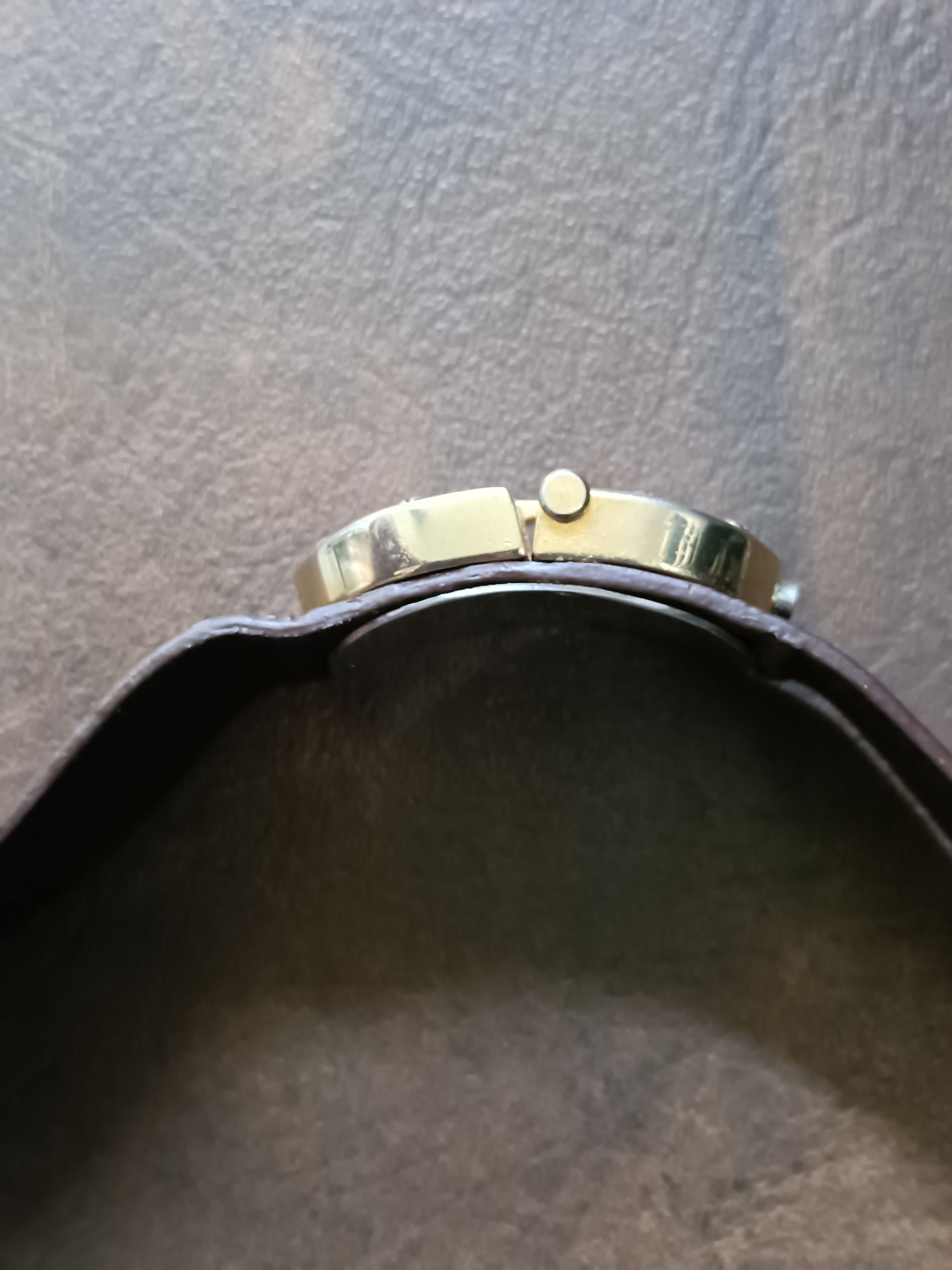 Guess × Vintage Vintage guess cuff gold tone watch Size ONE SIZE - 3 Thumbnail
