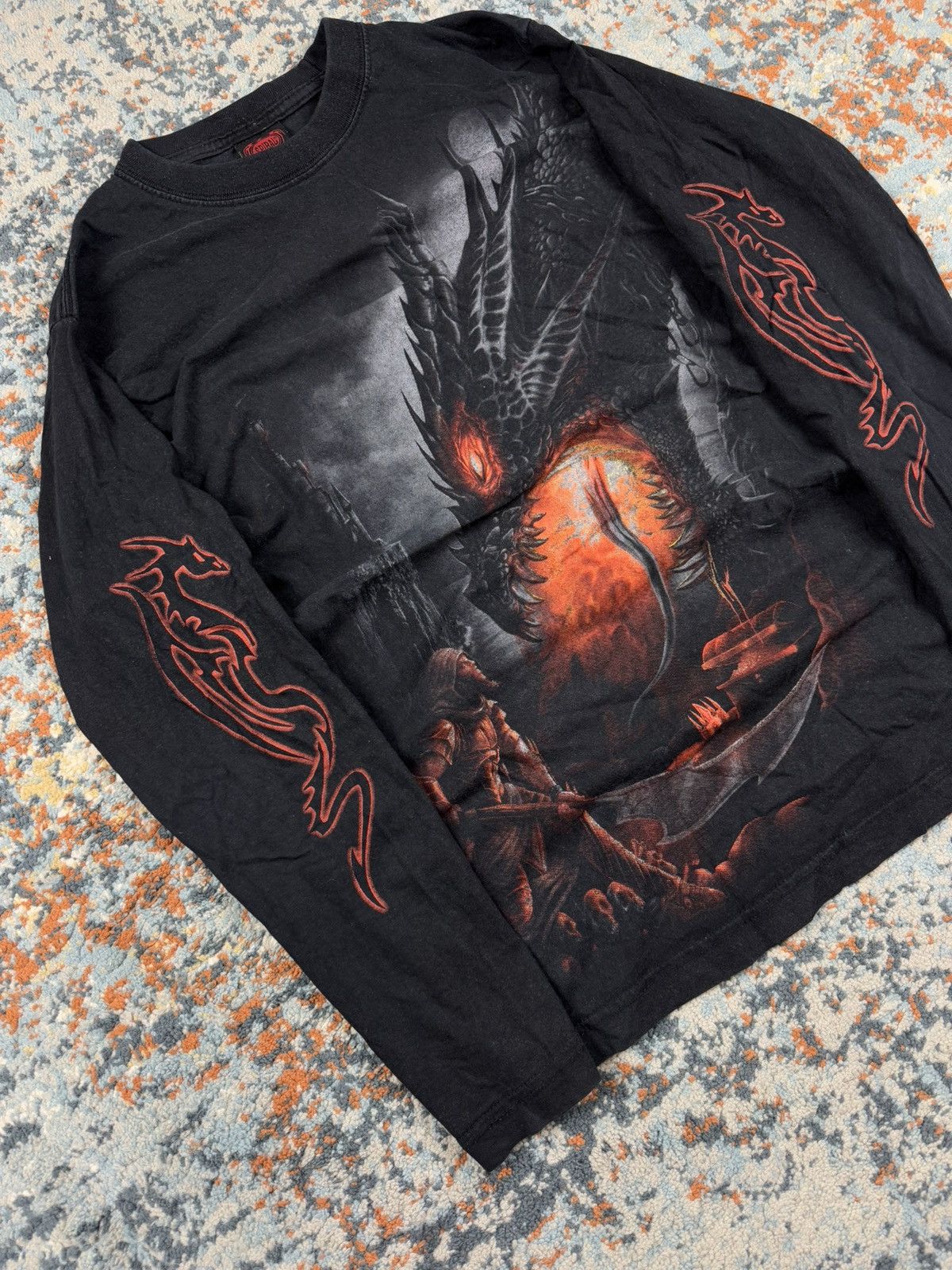 Other × Vintage Vintage 00s Spiral fire dragon tribal all over print ls tee Size US M / EU 48-50 / 2 - 3 Thumbnail