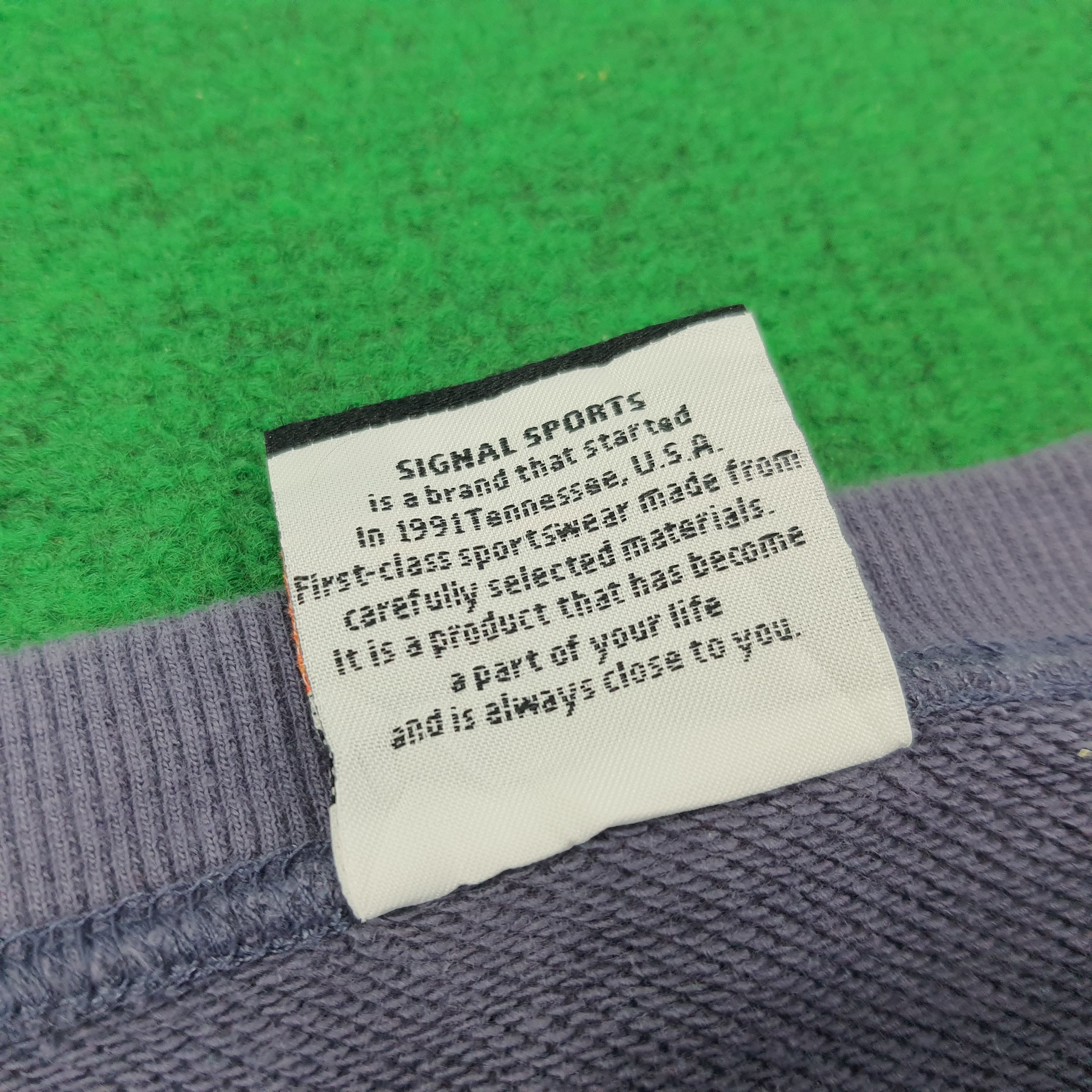 Vintage Vintage Massachusetts Sportswear Sweatshirts C229N14 Size US XL / EU 56 / 4 - 5 Thumbnail