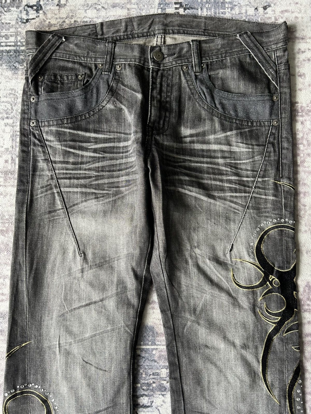 Tornado Mart ( Rare🤩 ) Tornado Mart Art Tribal Flared Jeans Size US 33 - 7 Thumbnail