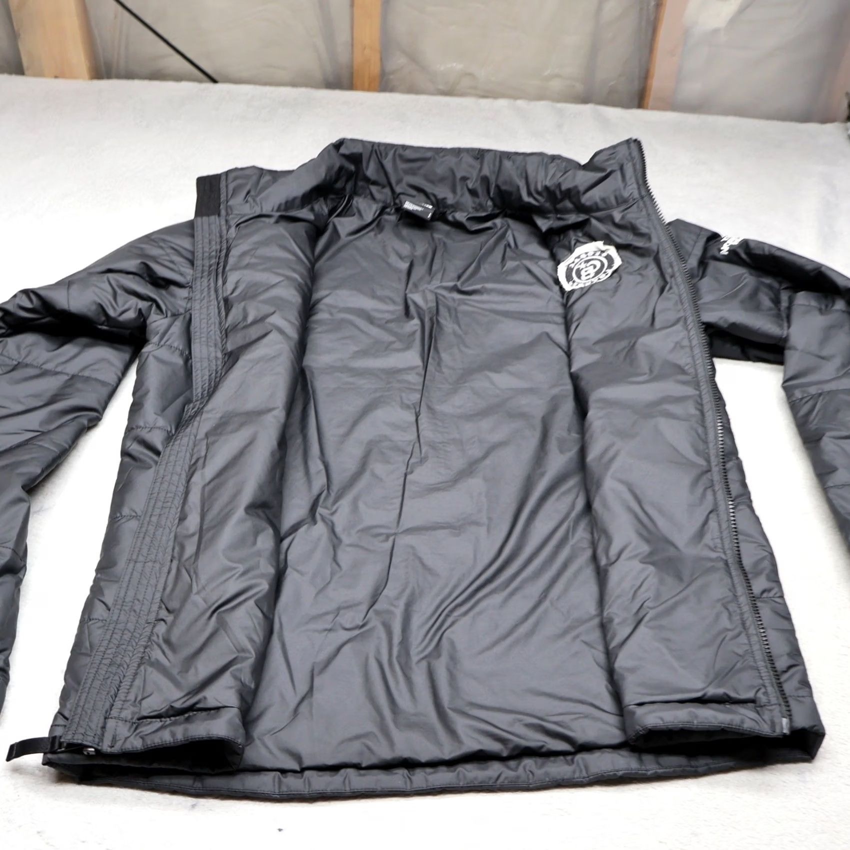 The North Face VINTAGE The North Face Jacket Mens S Black Quilted Puffer Full Zip Logo Embroidered Stand-Up Collar Size US S / EU 44-46 / 1 - 6 Thumbnail