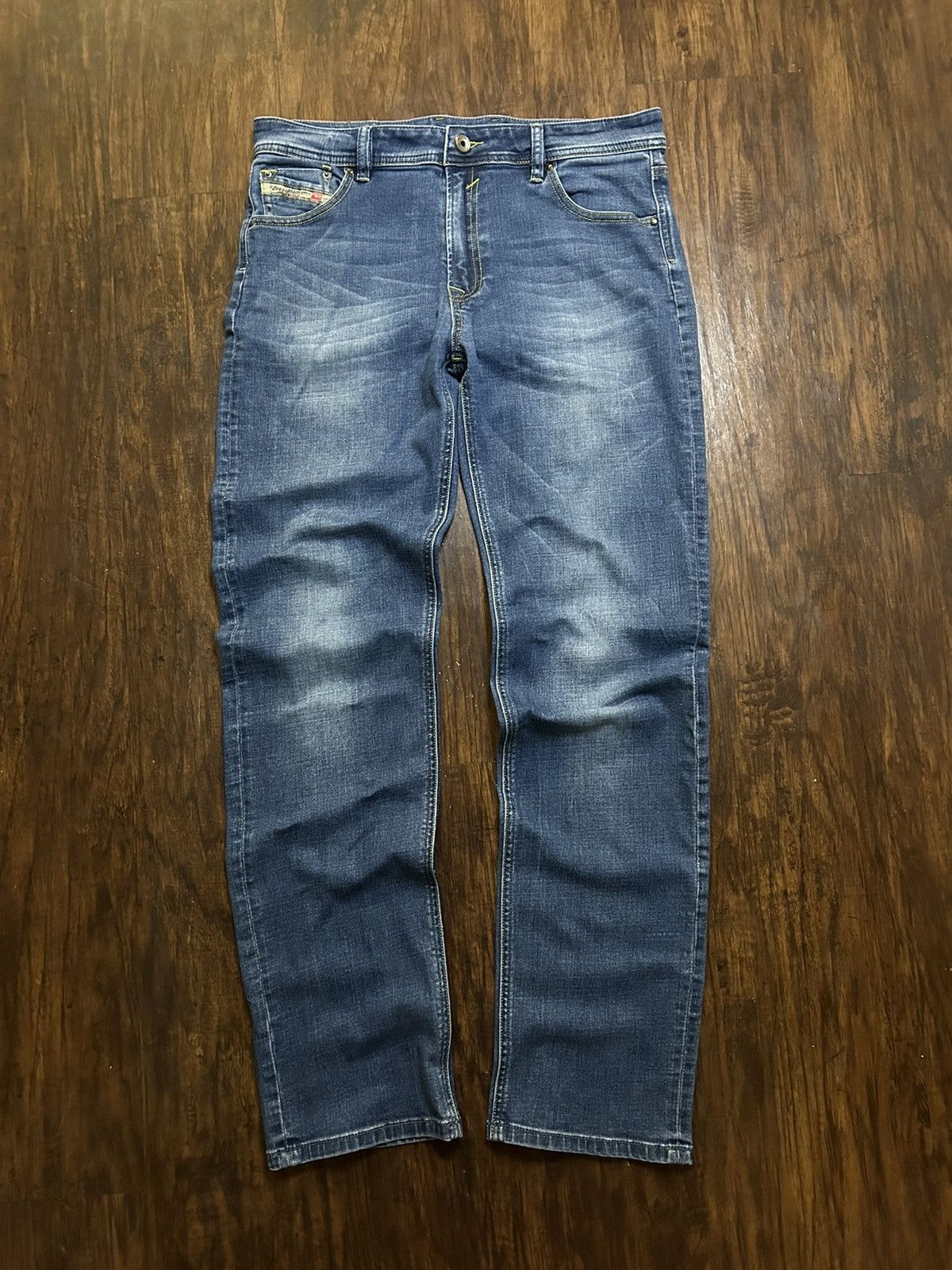 Diesel 2014 Diesel Wakyee J US Kids Medium Faded Wash Jeans Size US 31 - 1 Thumbnail