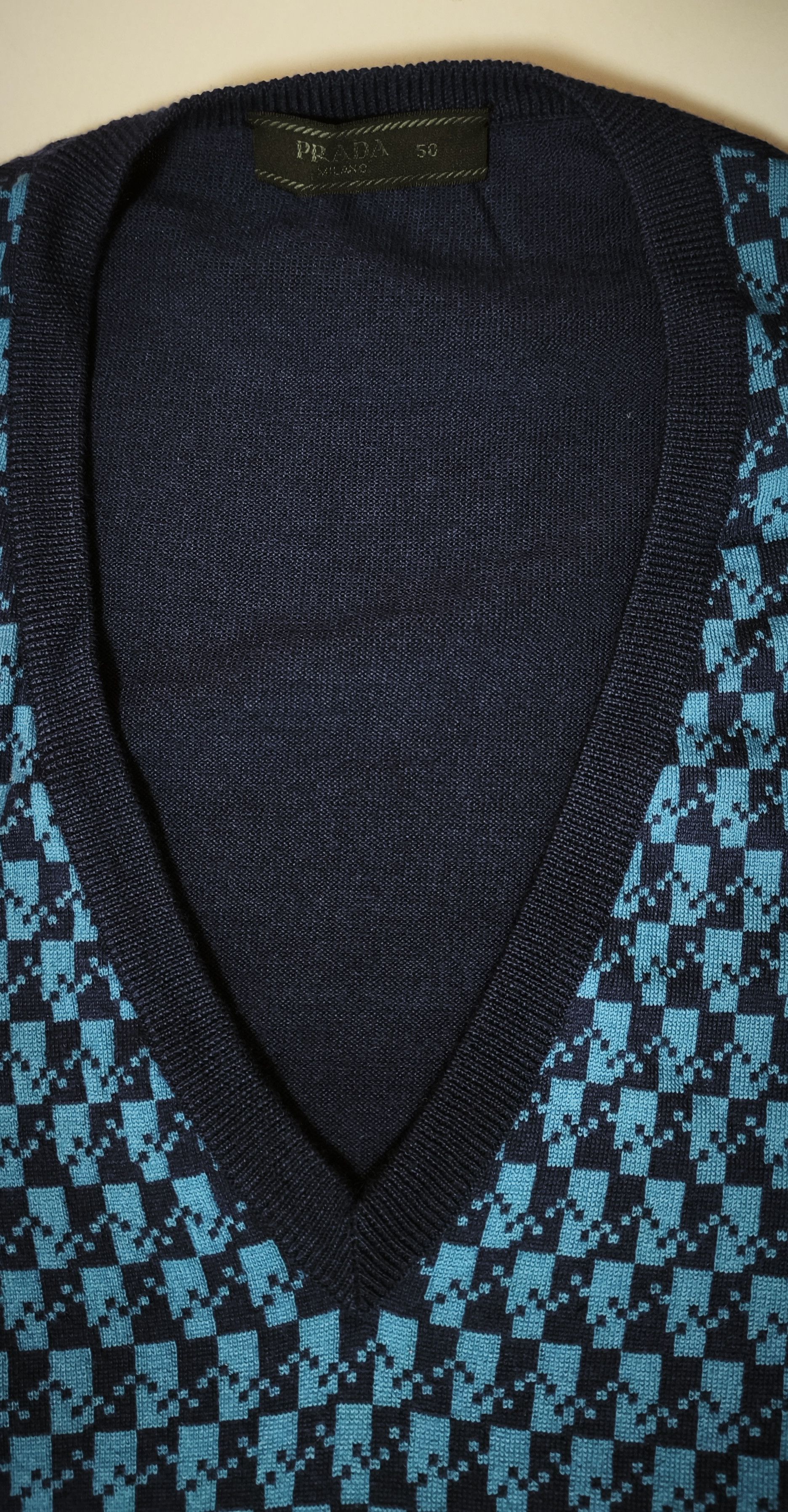 Prada Fall 2017 - Virgin wool sweater - blue chevron print Size US M / EU 48-50 / 2 - 15 Thumbnail