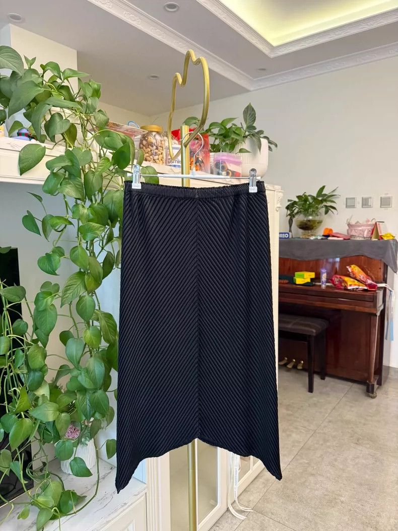 Issey Miyake Issey Miyake size:2 Fish-scale skirt Size 42" / US 20 - 5 Thumbnail