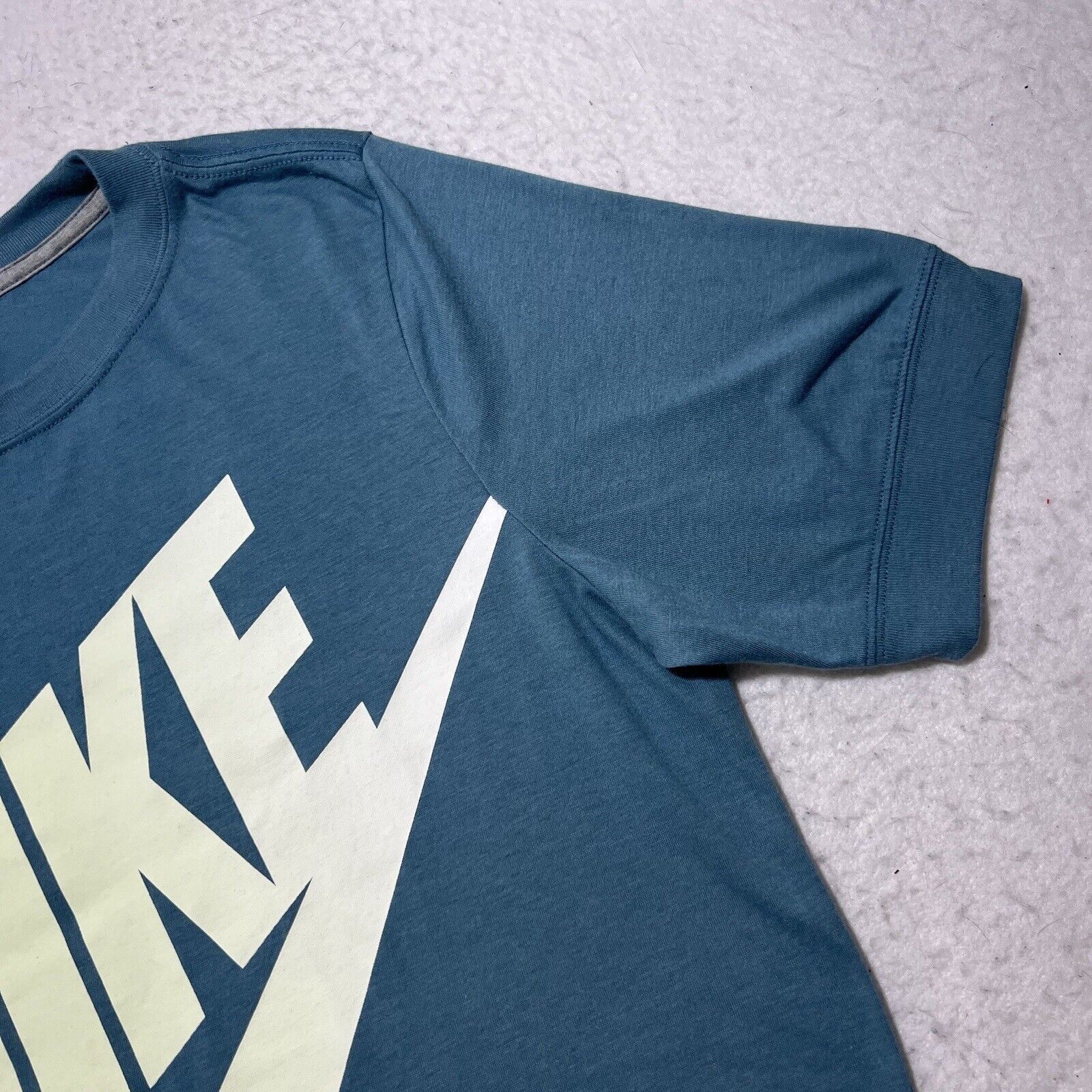 Nike Nike Medium T Shirt Teal Blue Swoosh Logo Crewneck Tee Size M / US 6-8 / IT 42-44 - 5 Thumbnail