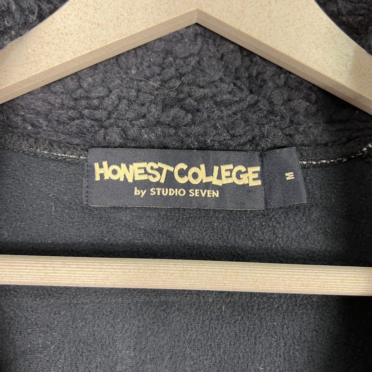 Studio Seven 🔥HONEST COLLEGE FOOTBALL TEAM BY STUDIO SEVEN FLEECE JACKET Size US M / EU 48-50 / 2 - 17 Thumbnail