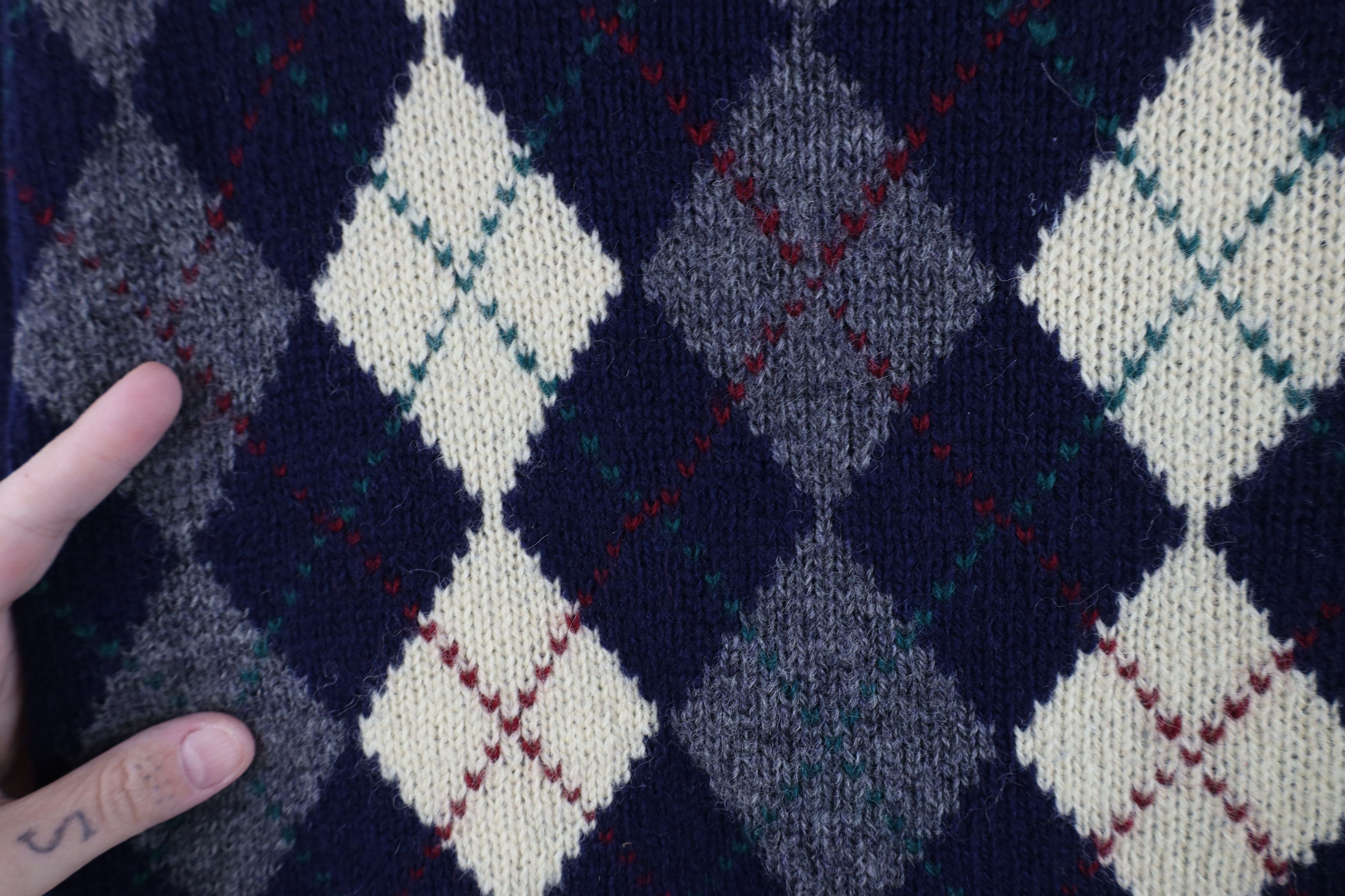 Vintage Vintage 70s Streetwear Wool Argyle Diamond Knit Sweater Size US L / EU 52-54 / 3 - 7 Thumbnail