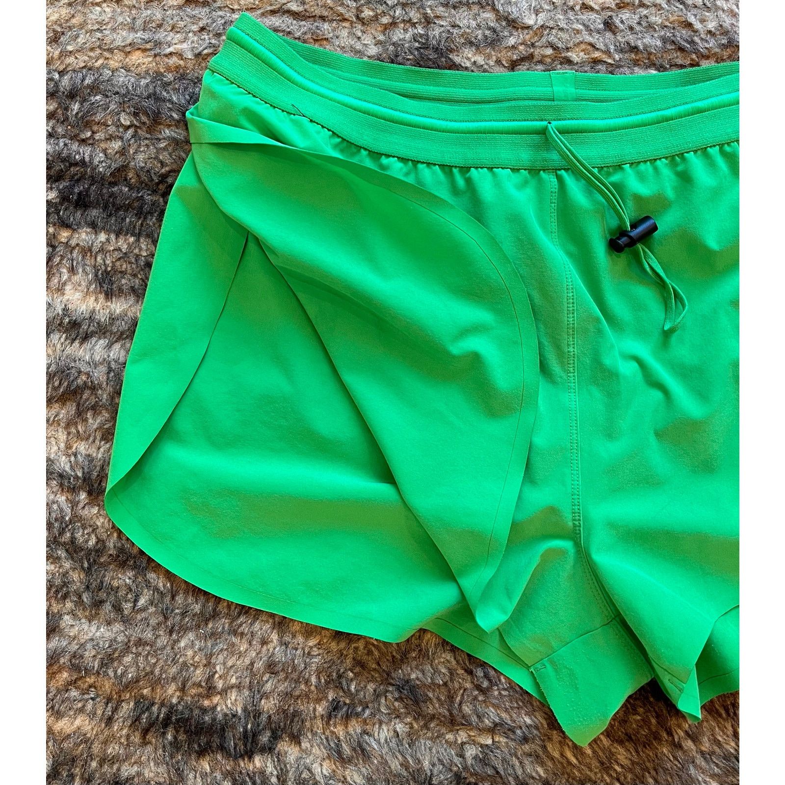District Vision District Vision Green Running Shorts large 3” split seam Size US 34 / EU 50 - 5 Thumbnail
