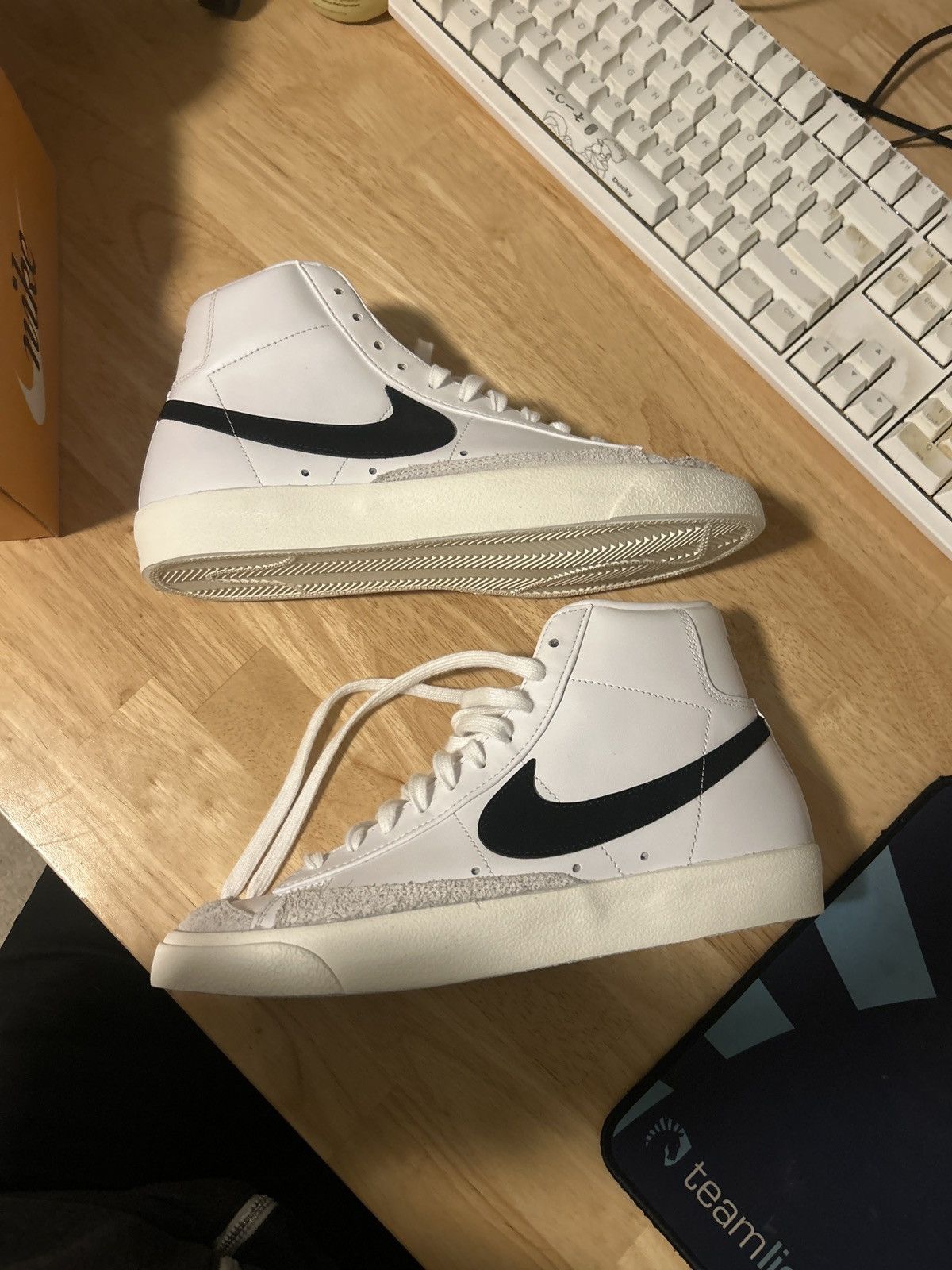 Nike Nike Blazer Mid ‘77 Size US 8.5 / EU 41-42 - 2 Thumbnail
