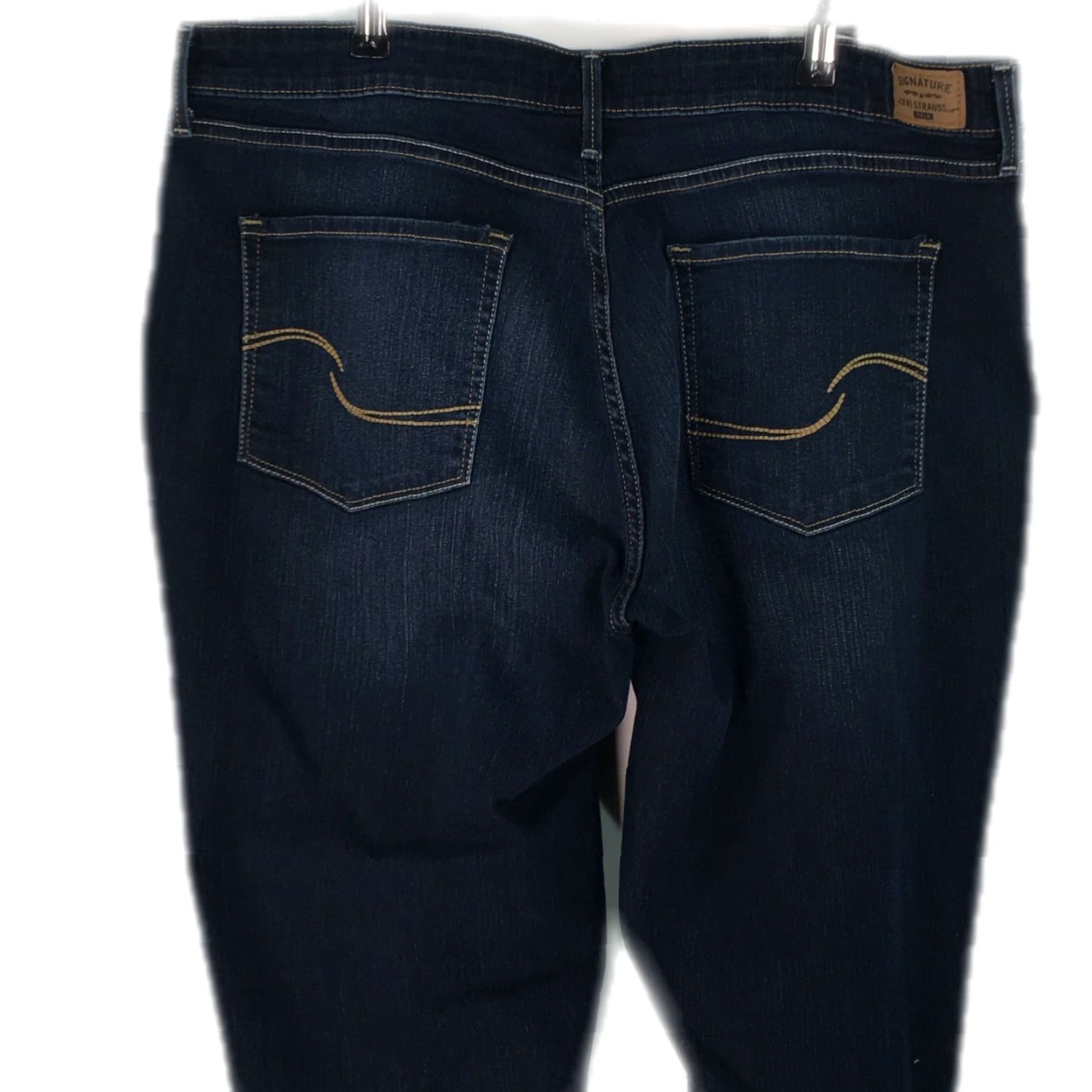 Denime Levi Strauss Gold Womens Mid Rise Straight Leg Blue Denim Jeans 34X30 Size Regular 5-Pocket Design Button Closure Size 24" / US 00 / IT 34 - 4 Thumbnail