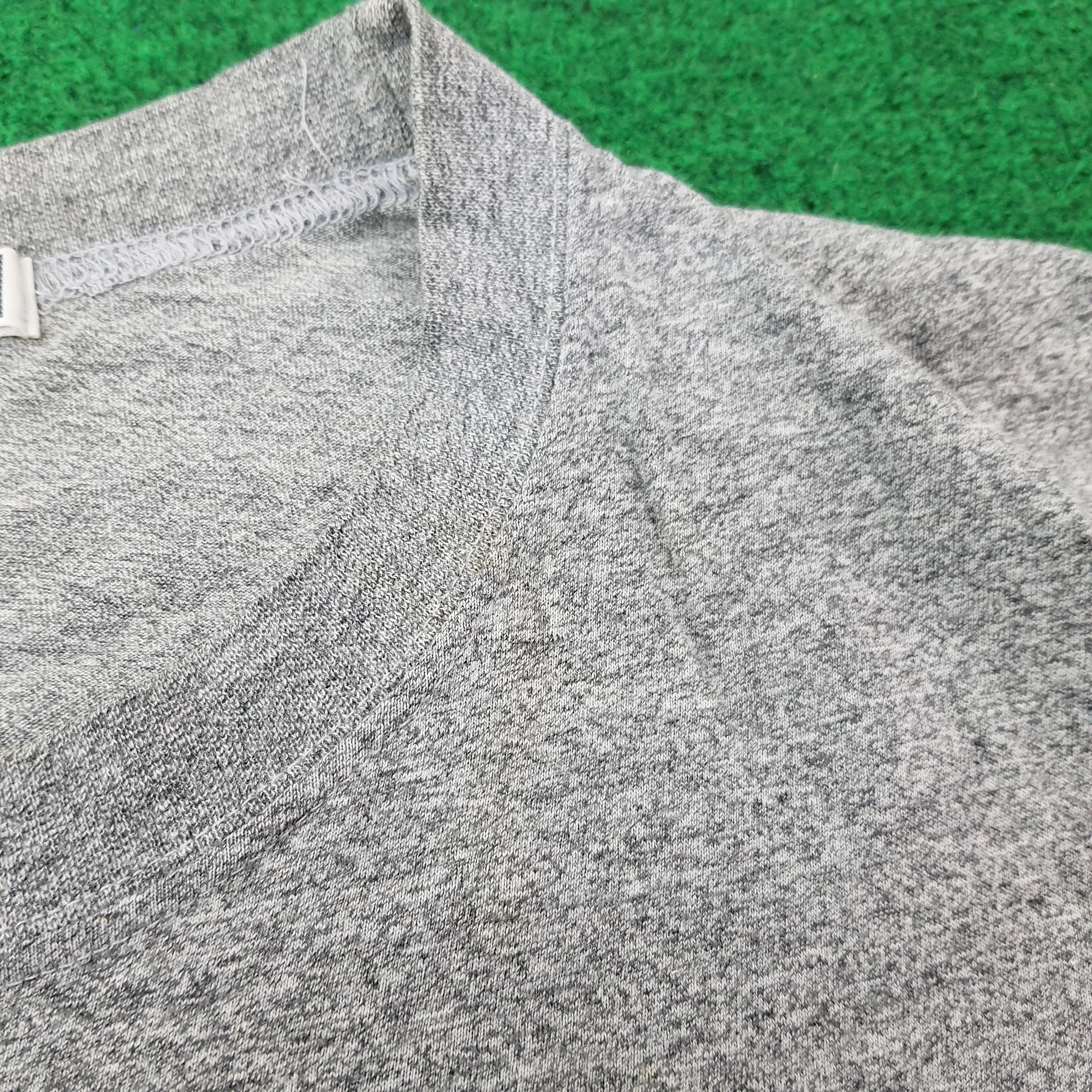 Yves Saint Laurent Vintage Yves Saint Laurent YSL Luxury Brand Tshirt C223N24 Size US M / EU 48-50 / 2 - 10 Thumbnail
