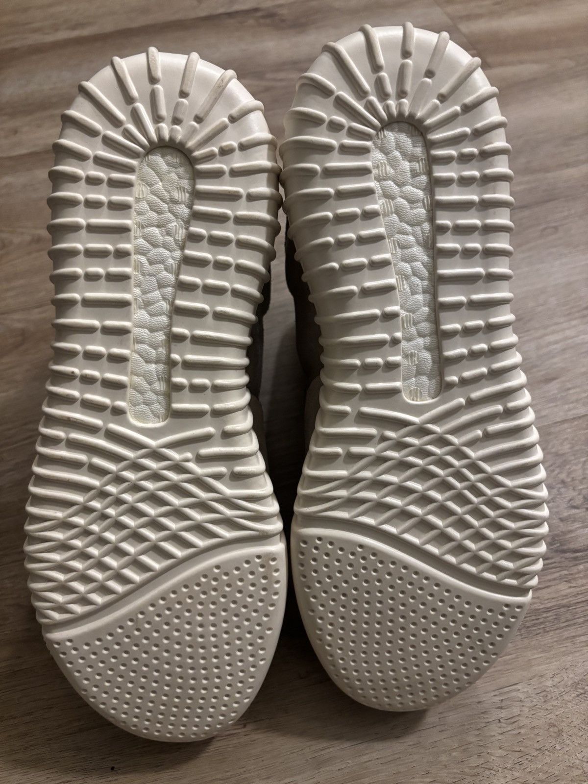 Adidas × Kanye West Kanye West x Adidas x Yeezy Boost 750 “OG light Brown” Size US 9 / EU 42 - 19 Thumbnail