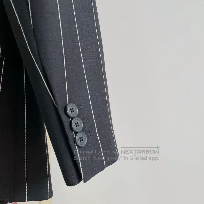 Louis Vuitton Louis Vuitton Black striped blazer Size XXS / US 00 / IT 34 - 4 Thumbnail
