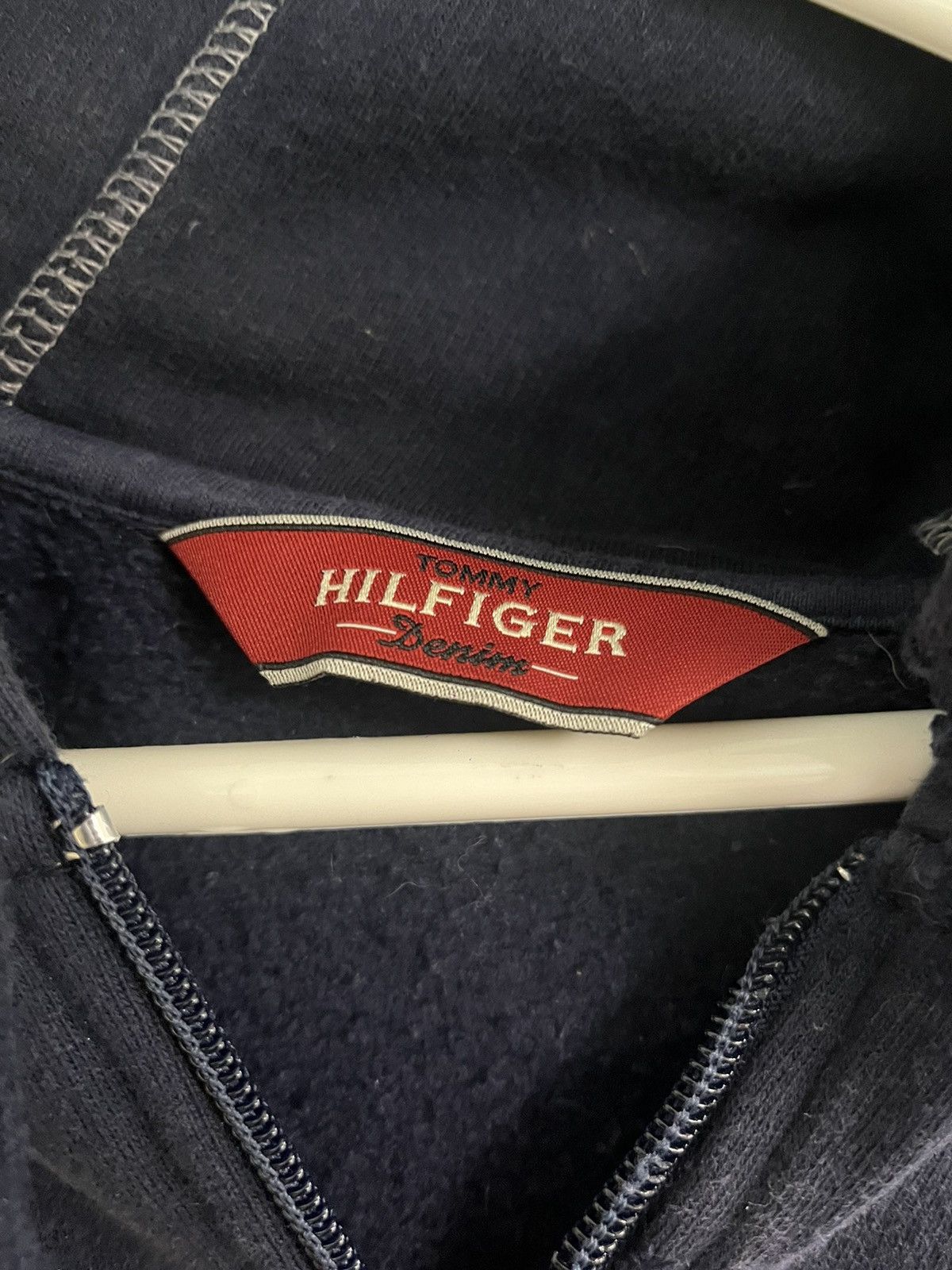 Tommy Hilfiger Vintage Tommy Hilfiger Distressed Hilfiger Navy Blue Zip Up Size US M / EU 48-50 / 2 - 6 Thumbnail