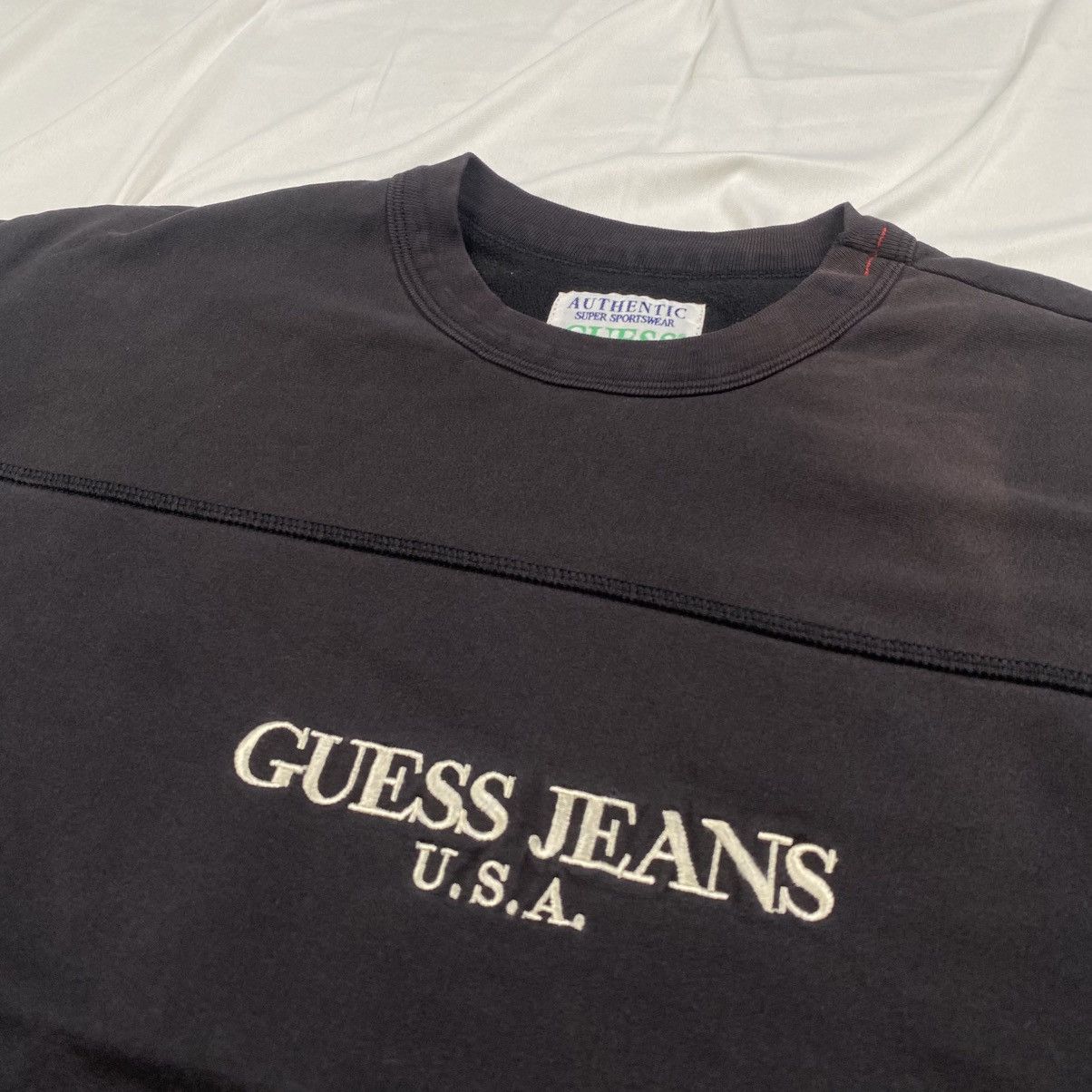 Guess Vintage 90s Guess Boxy Sunfaded Crewnexk Size US L / EU 52-54 / 3 - 5 Thumbnail