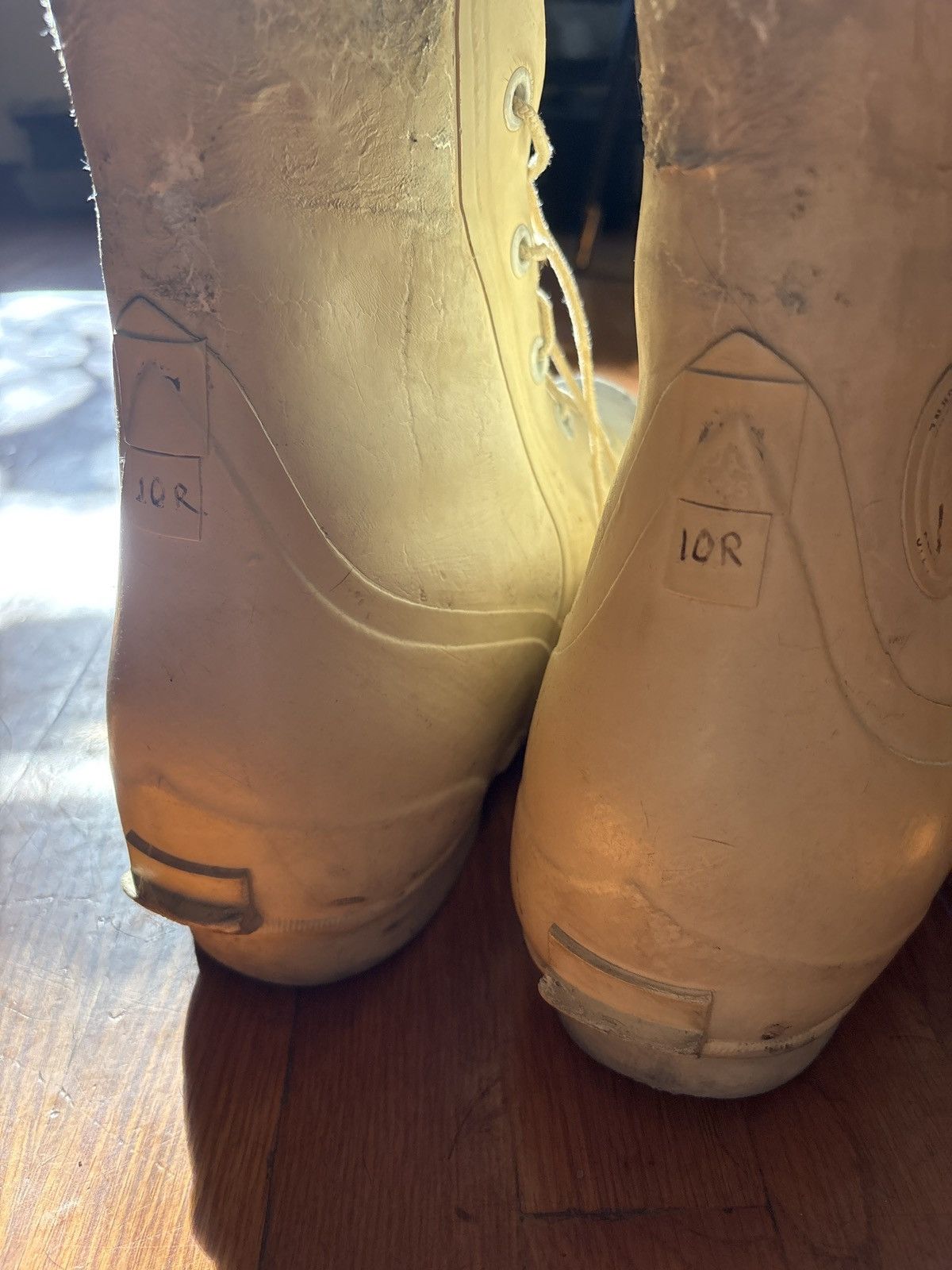 Bata Bata Bunny Boots Size US 10 / EU 43 - 4 Thumbnail